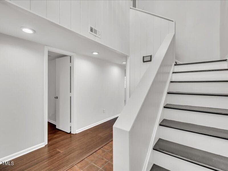 07-717 E Millbrook Rd-11 - 717 E Millbrook Road, Raleigh, NC 27609, Raleigh