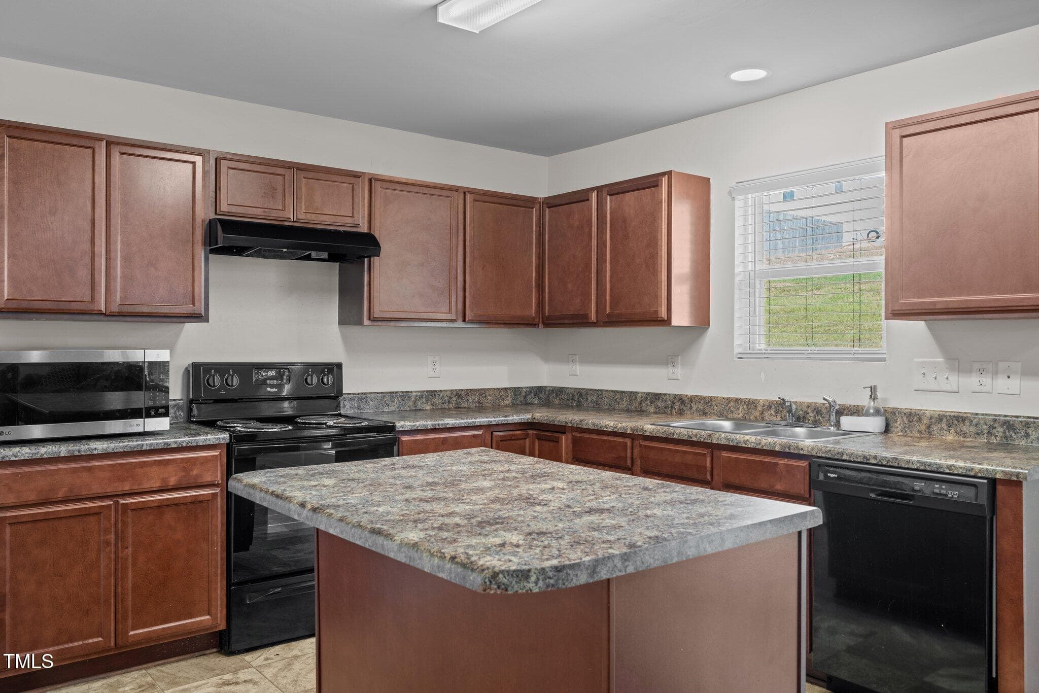 12-web-or-mls-DSC02476 - 16 Summerwood Lane, Lillington, NC 27546