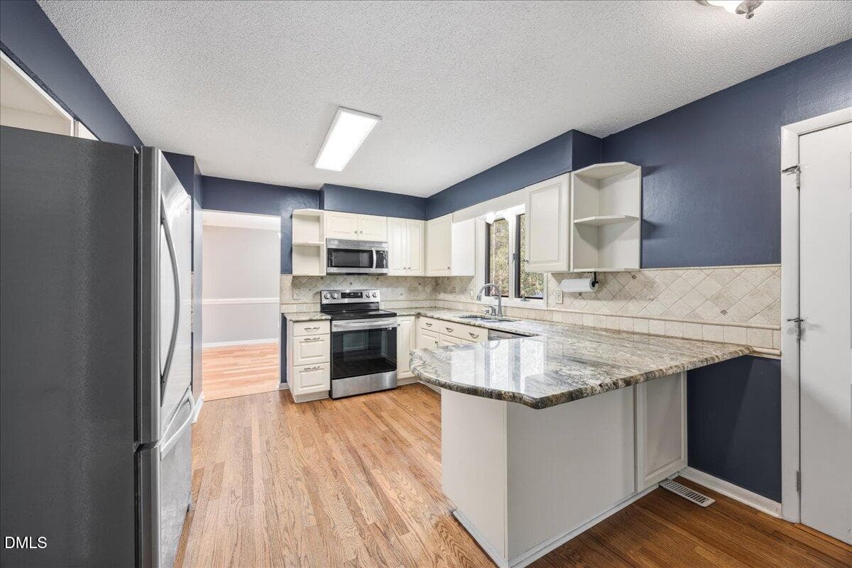 18-2A1A4810 - 5004 Cardinal Circle, Sanford, NC 27332