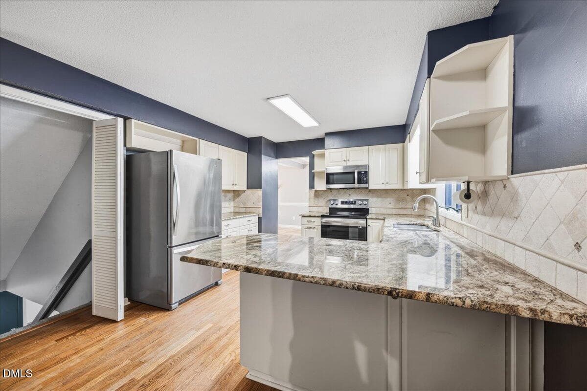 20-2A1A4816 - 5004 Cardinal Circle, Sanford, NC 27332