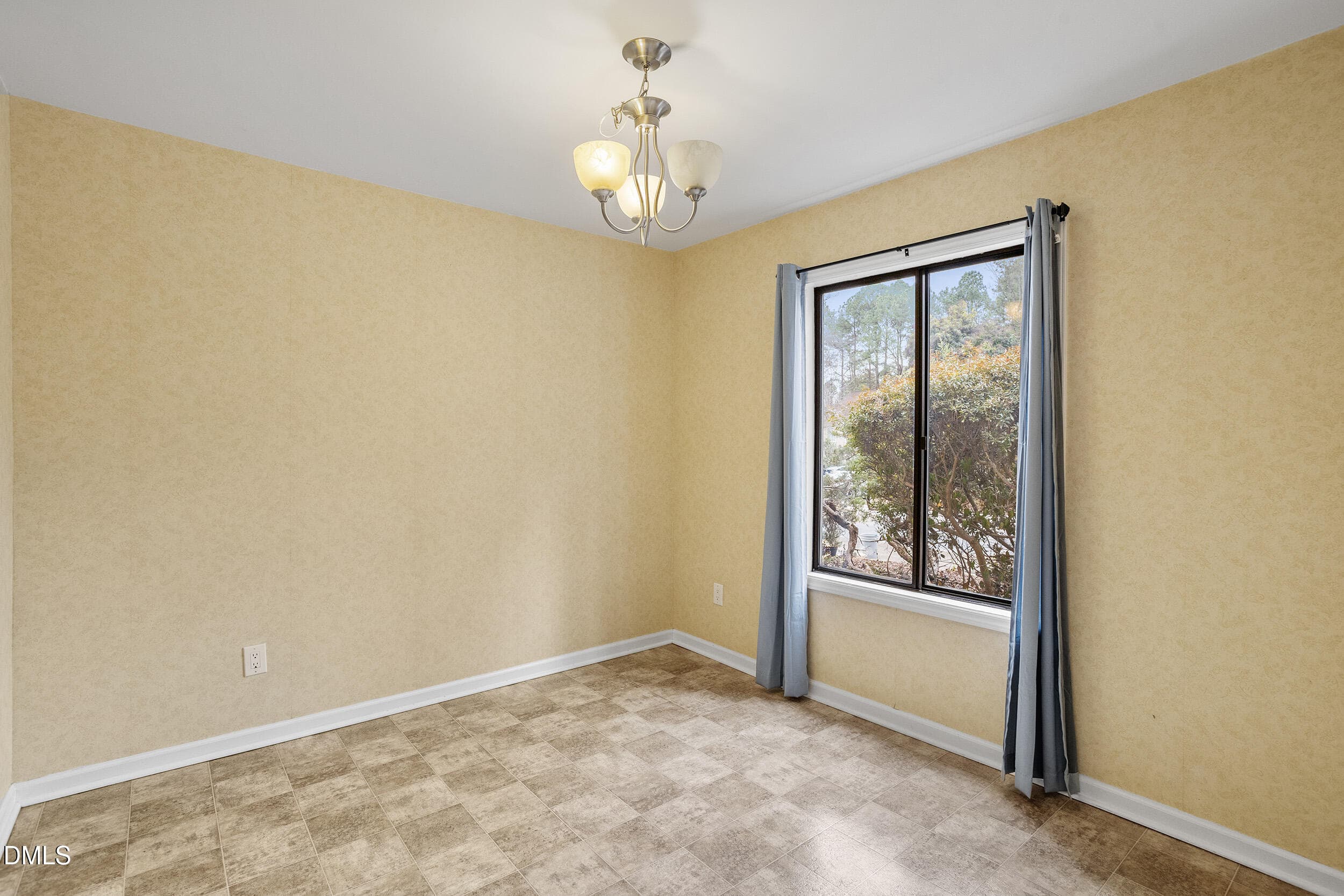 12-4101 Five Oaks Dr 38 [2814288]_12 - 4101 Five Oaks Drive Unit 38, Durham, NC 27707, Durham