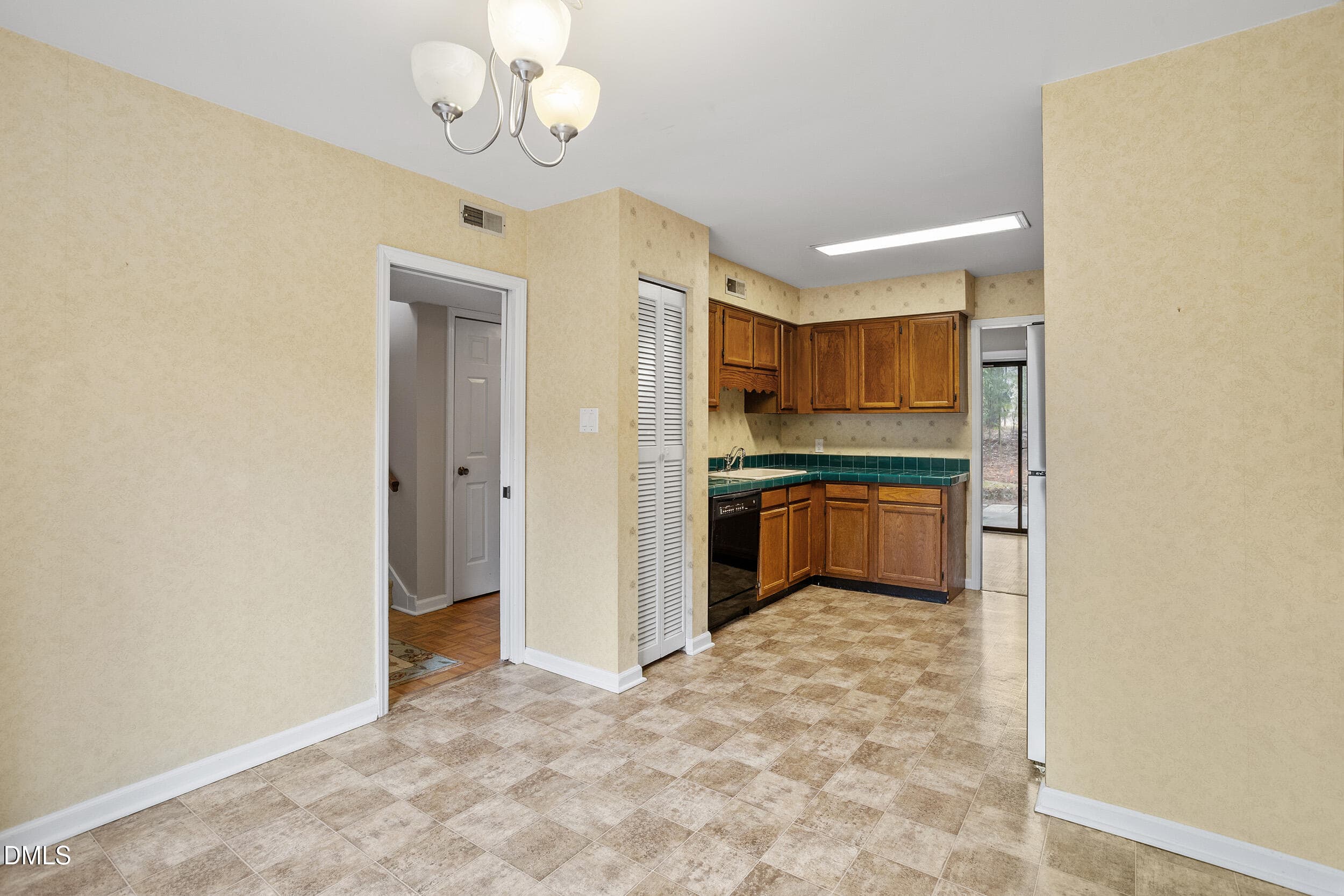 13-4101 Five Oaks Dr 38 [2814288]_13 - 4101 Five Oaks Drive Unit 38, Durham, NC 27707, Durham