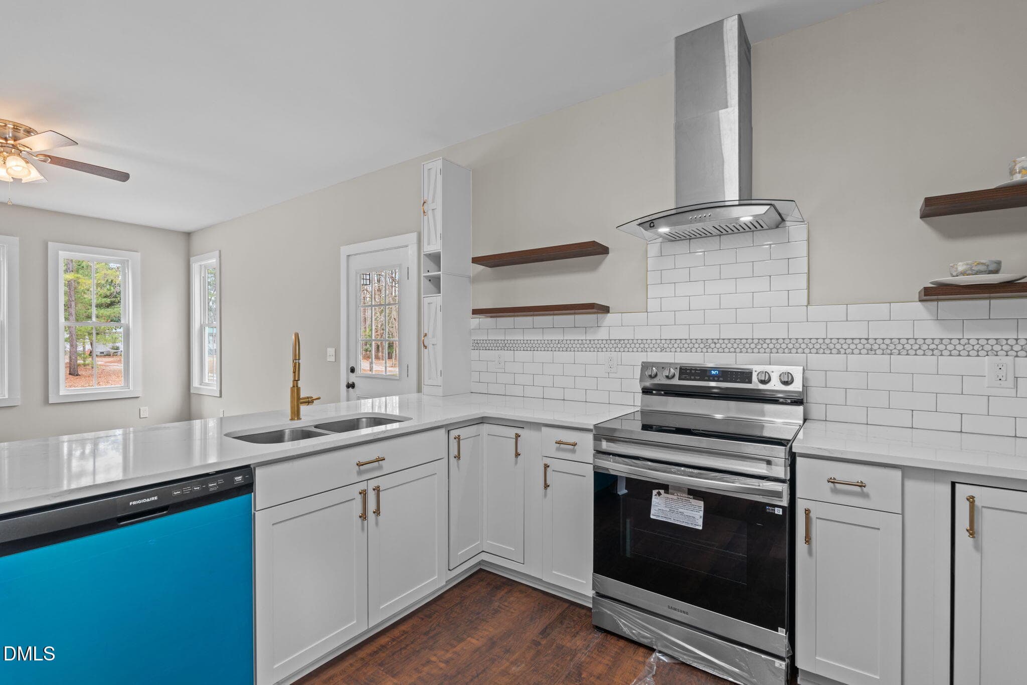 Kitchen w/Vent Hood - 151 Creek Bend Drive, Vass, NC 28394