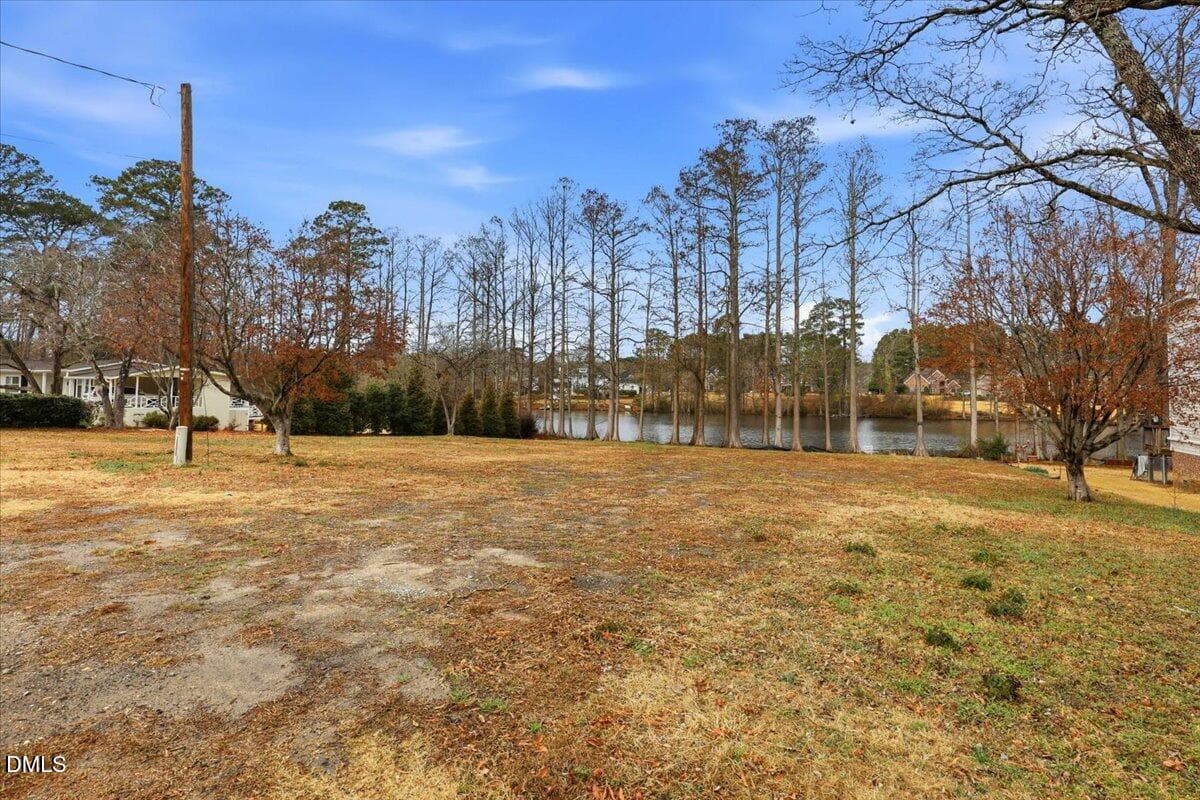 01-1100 S Lakeside Dr-1 - 1100 S Lakeside Drive, Four Oaks, NC 27524