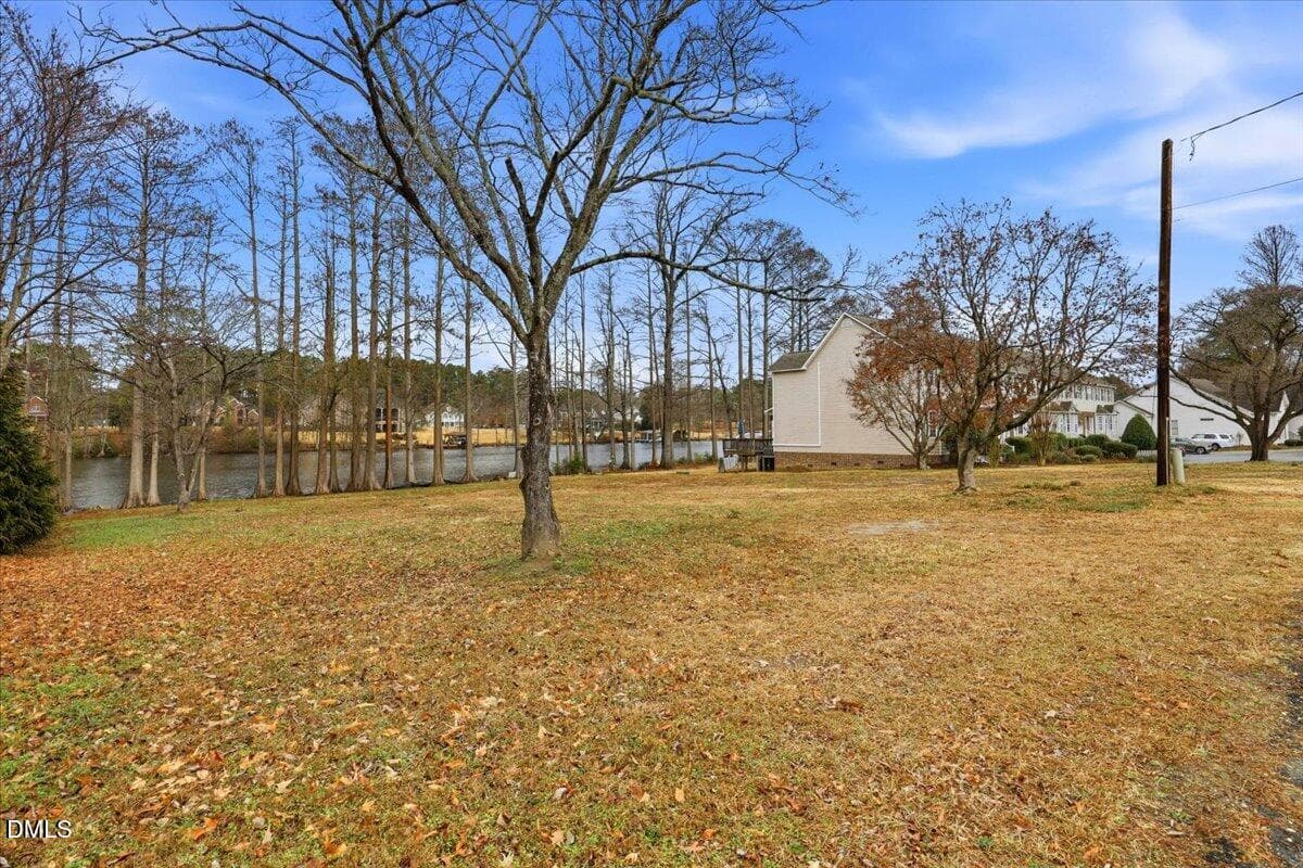 02-1100 S Lakeside Dr-2 - 1100 S Lakeside Drive, Four Oaks, NC 27524