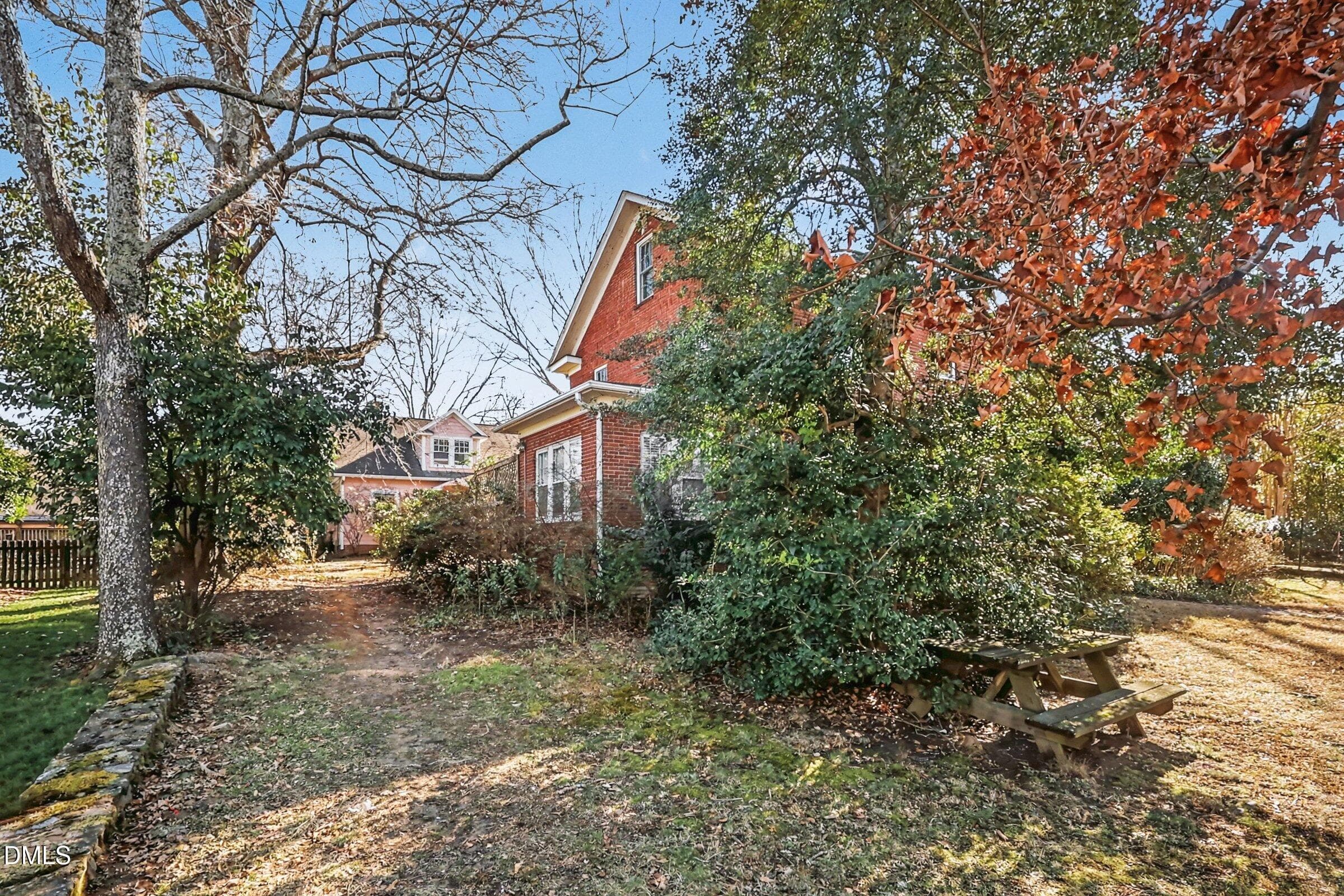 133_119_kv0a9021_60 - 213-223 Mccauley Street, Chapel Hill, NC 27516, Chapel Hill