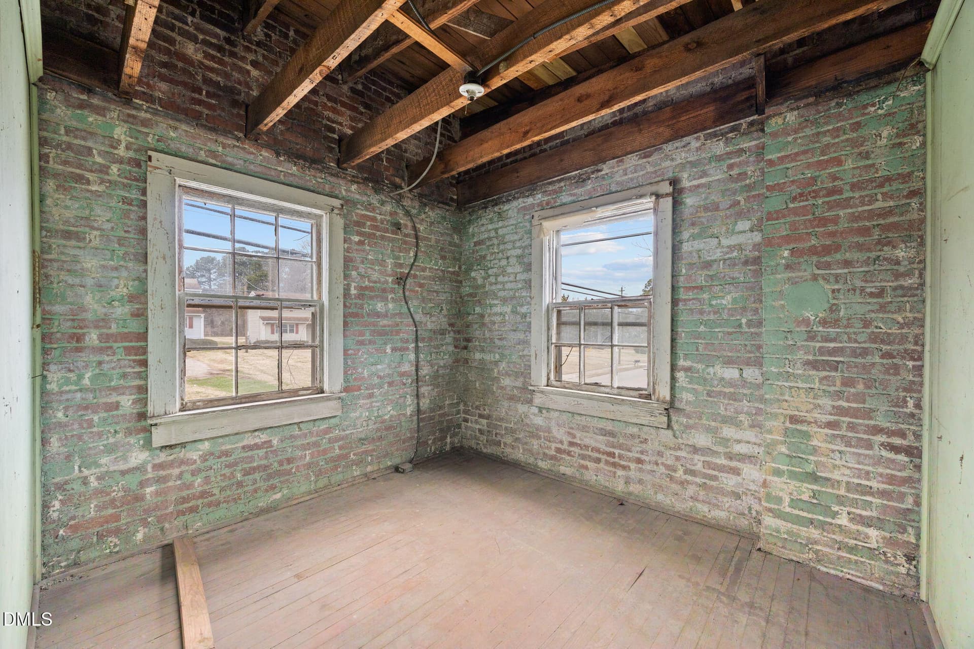 30-web-or-mls-IMG_4868 - Mixed Use, Oxford