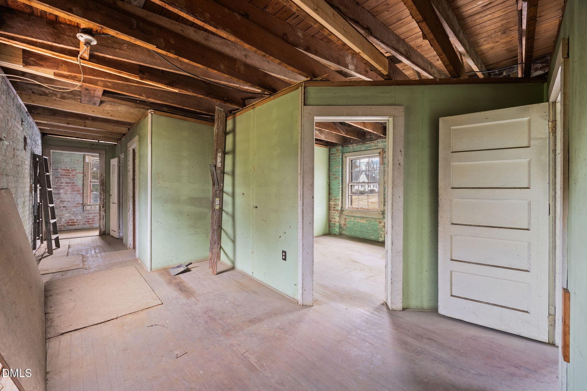 32-web-or-mls-IMG_4874 - Mixed Use, Oxford
