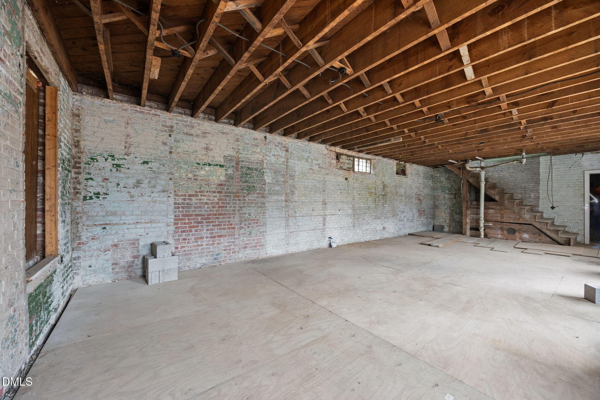 15-web-or-mls-IMG_4817 - Mixed Use, Oxford