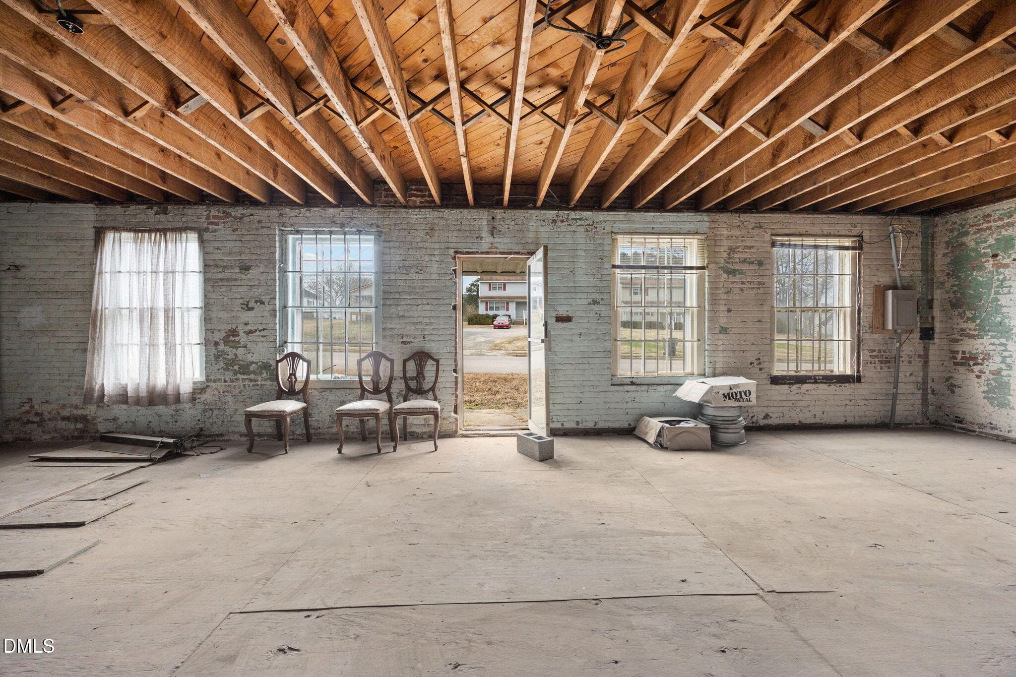 17-web-or-mls-IMG_4823 - Mixed Use, Oxford