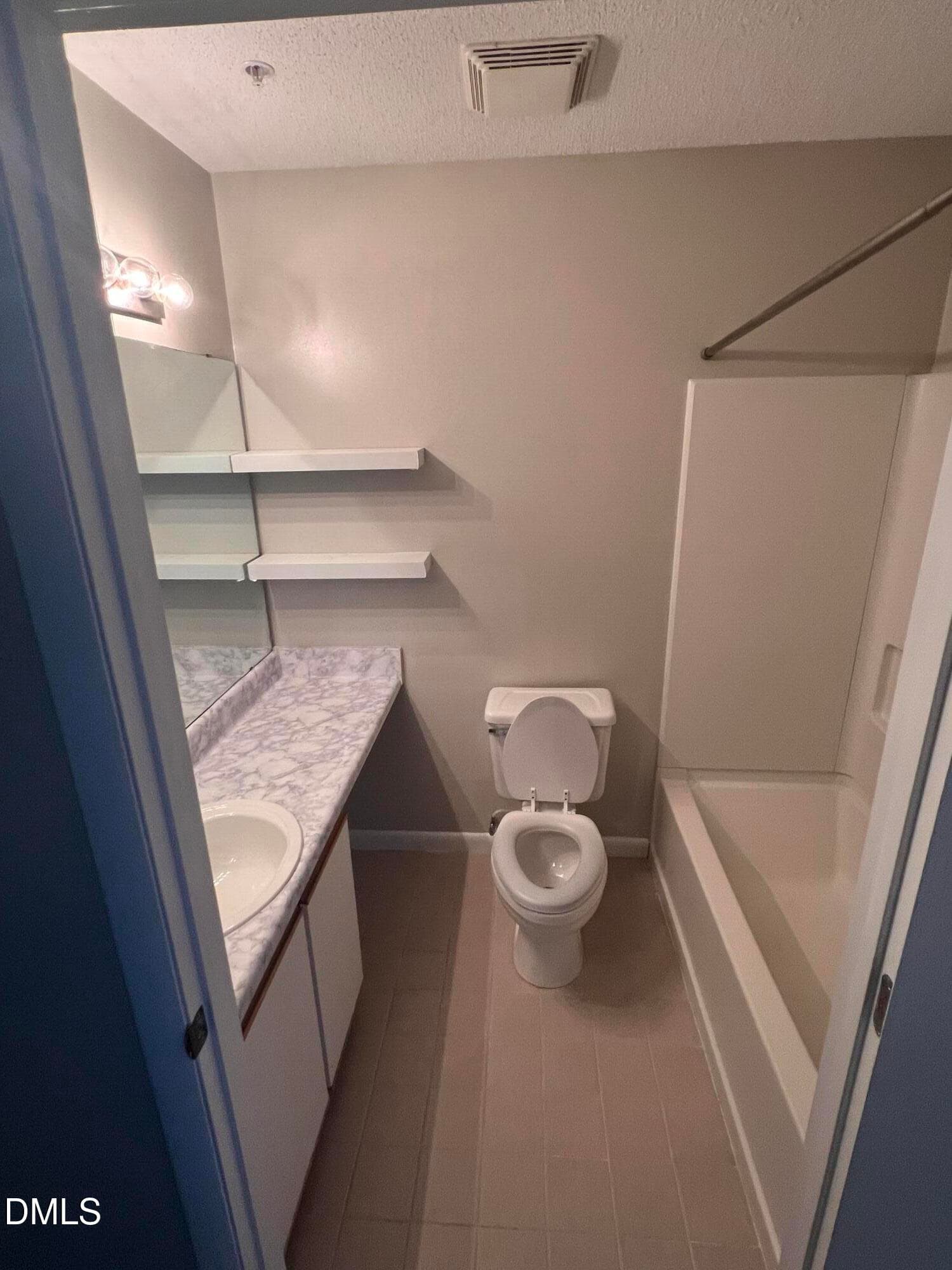 bathroom 2 - 1431 Collegiate Circle 101, Raleigh, NC 27606, Raleigh