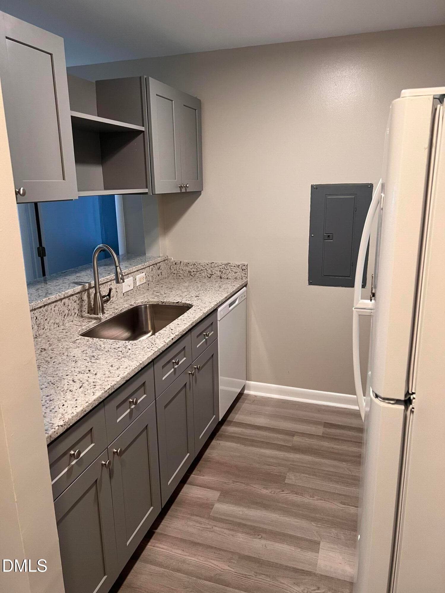 kitchen - 1431 Collegiate Circle 101, Raleigh, NC 27606, Raleigh