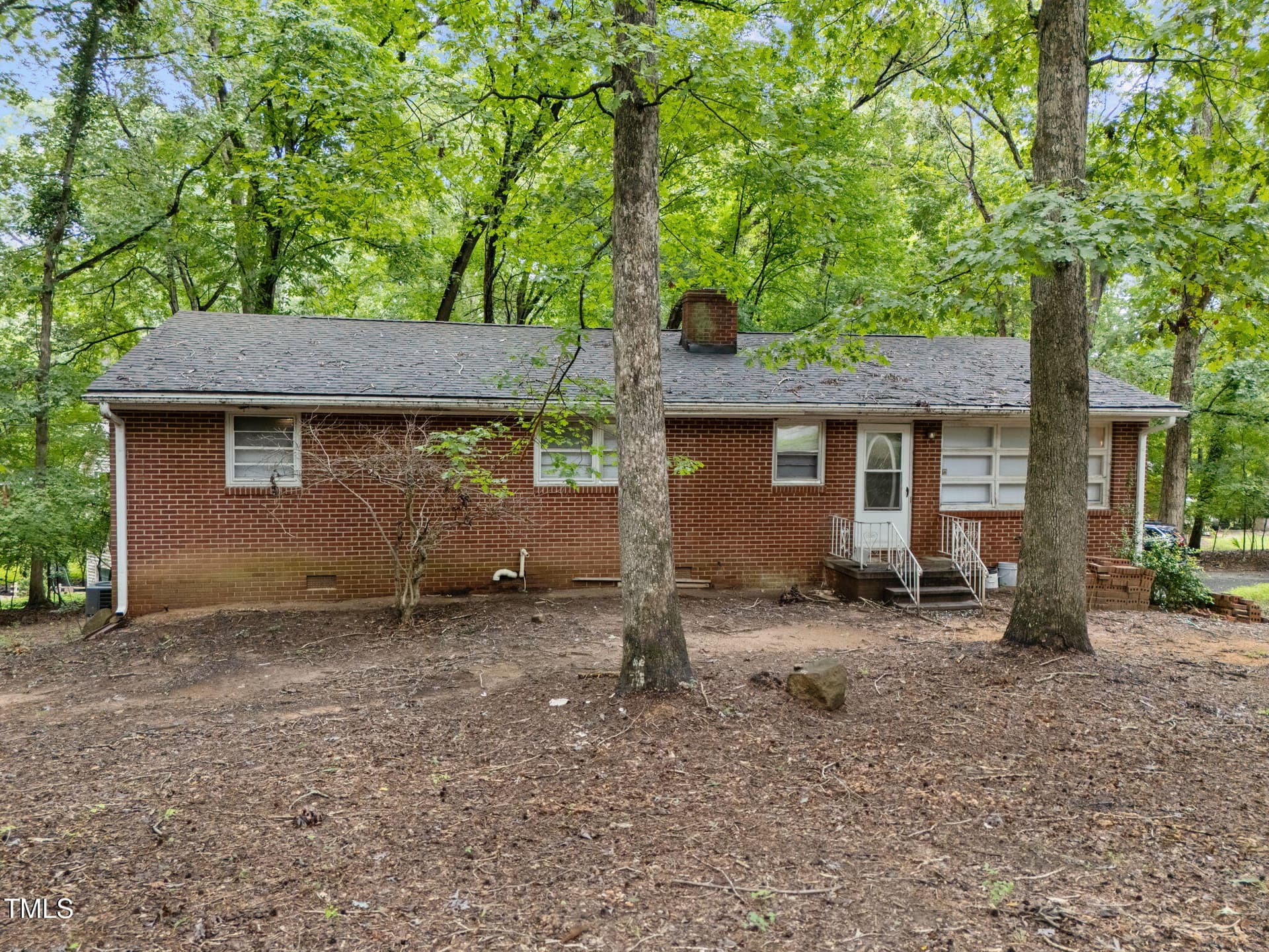 106 Markham Dr - 106 Markham Drive, Chapel Hill, NC 27514