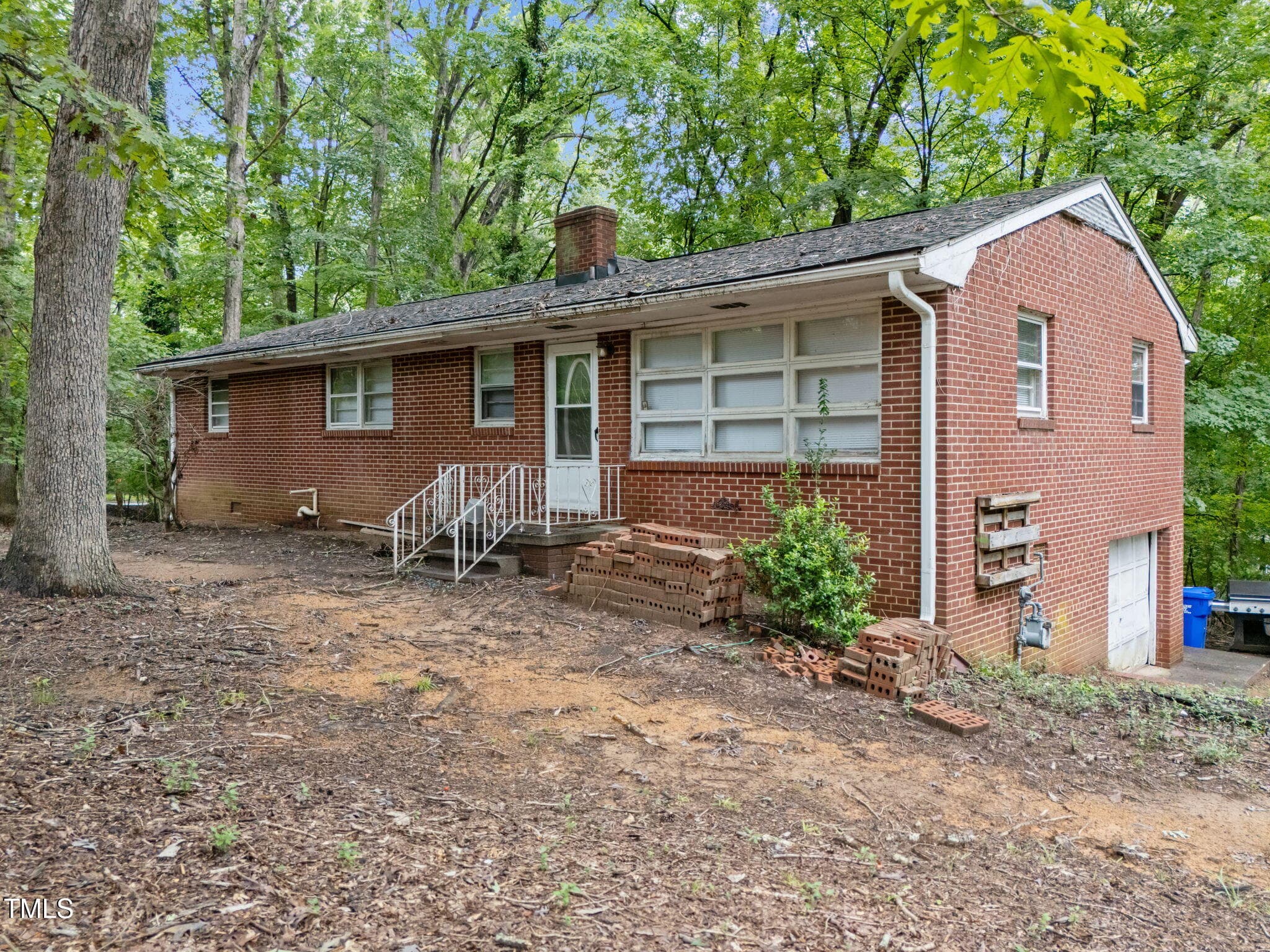 106 Markham Dr - 106 Markham Drive, Chapel Hill, NC 27514, Chapel Hill