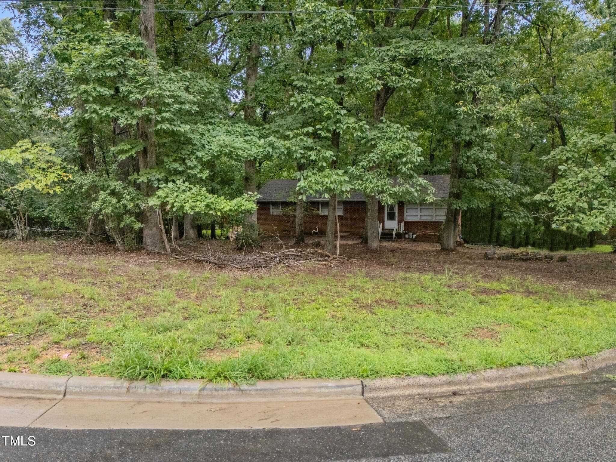 106 Markham Dr - 106 Markham Drive, Chapel Hill, NC 27514, Chapel Hill