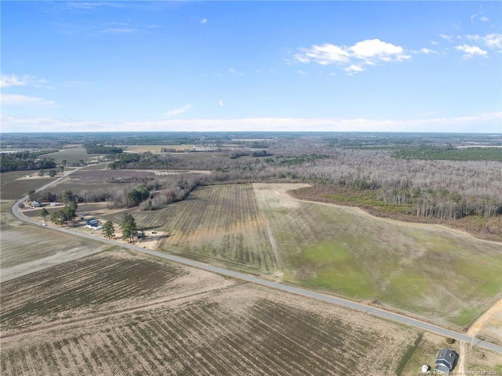 Photo 2 - 2876 Dunn Road, Roseboro, NC 28382