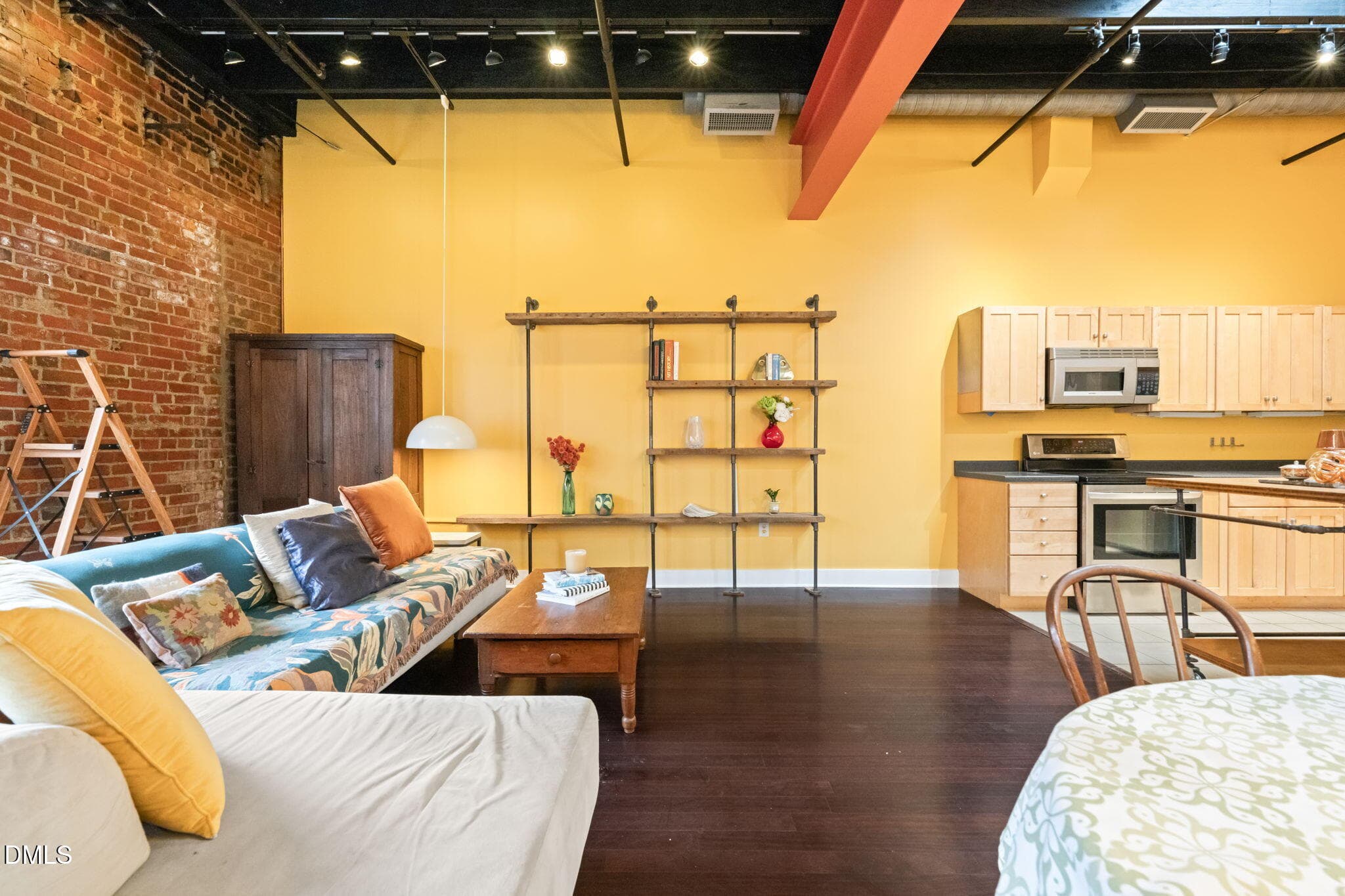 22-web-or-mls-untitled-10 (2) - 208 Rigsbee Avenue #206, Durham, NC 27701, Durham