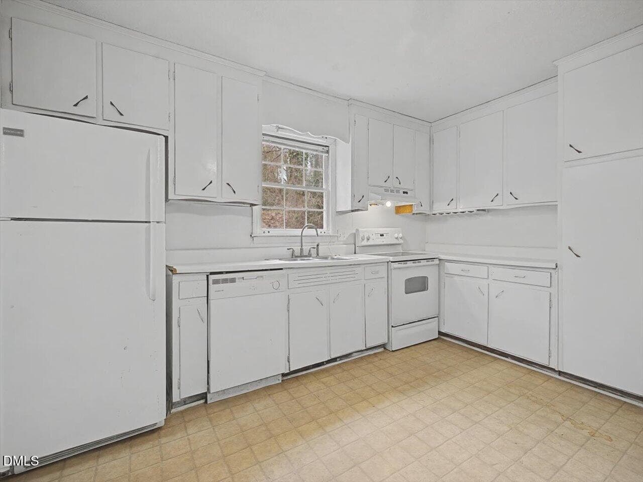 18-Kitchen - 103 Yorktown Drive, Chapel Hill, NC 27516, Chapel Hill