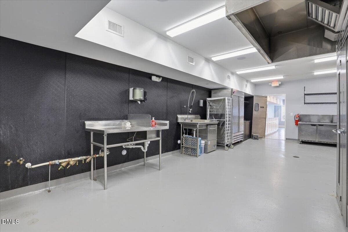 10-108 S Pine St-10 - 108 S Pine Street, Princeton, NC 27569