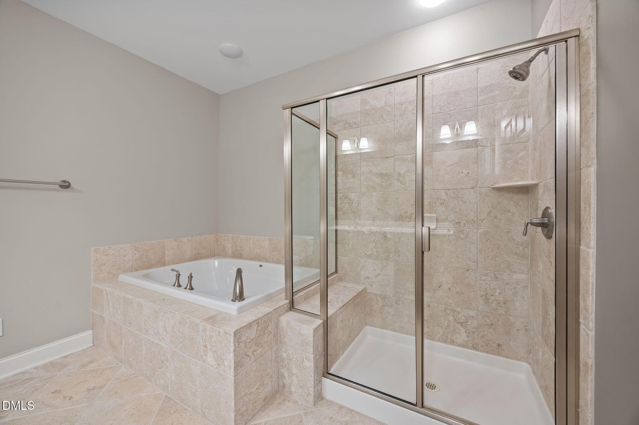 13-web-or-mls-IMG_1351 - 10511 Rosegate Court 004, Raleigh, NC 27617, Raleigh