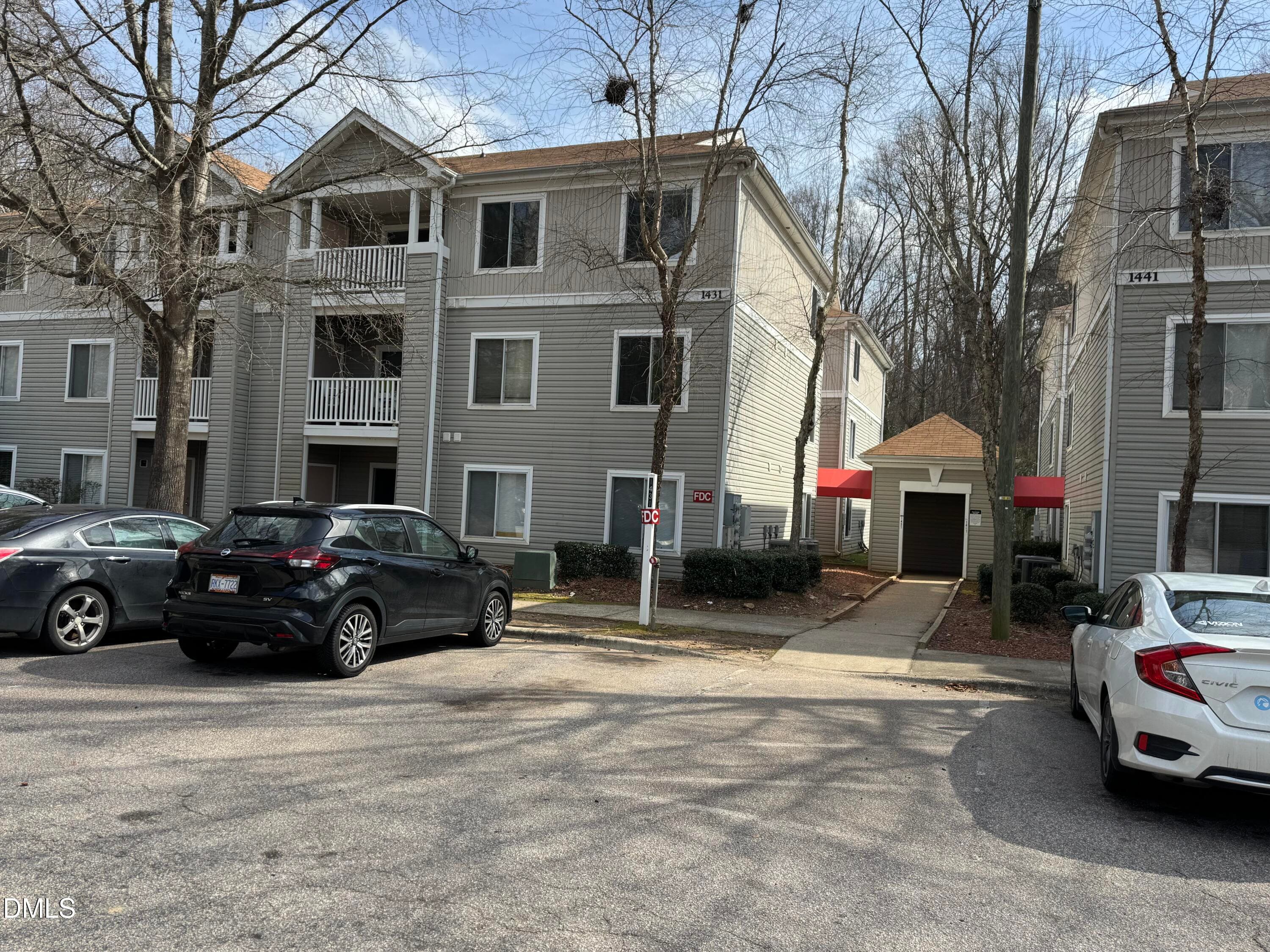 1431 Collegiate Circle 101, Raleigh, NC 27606