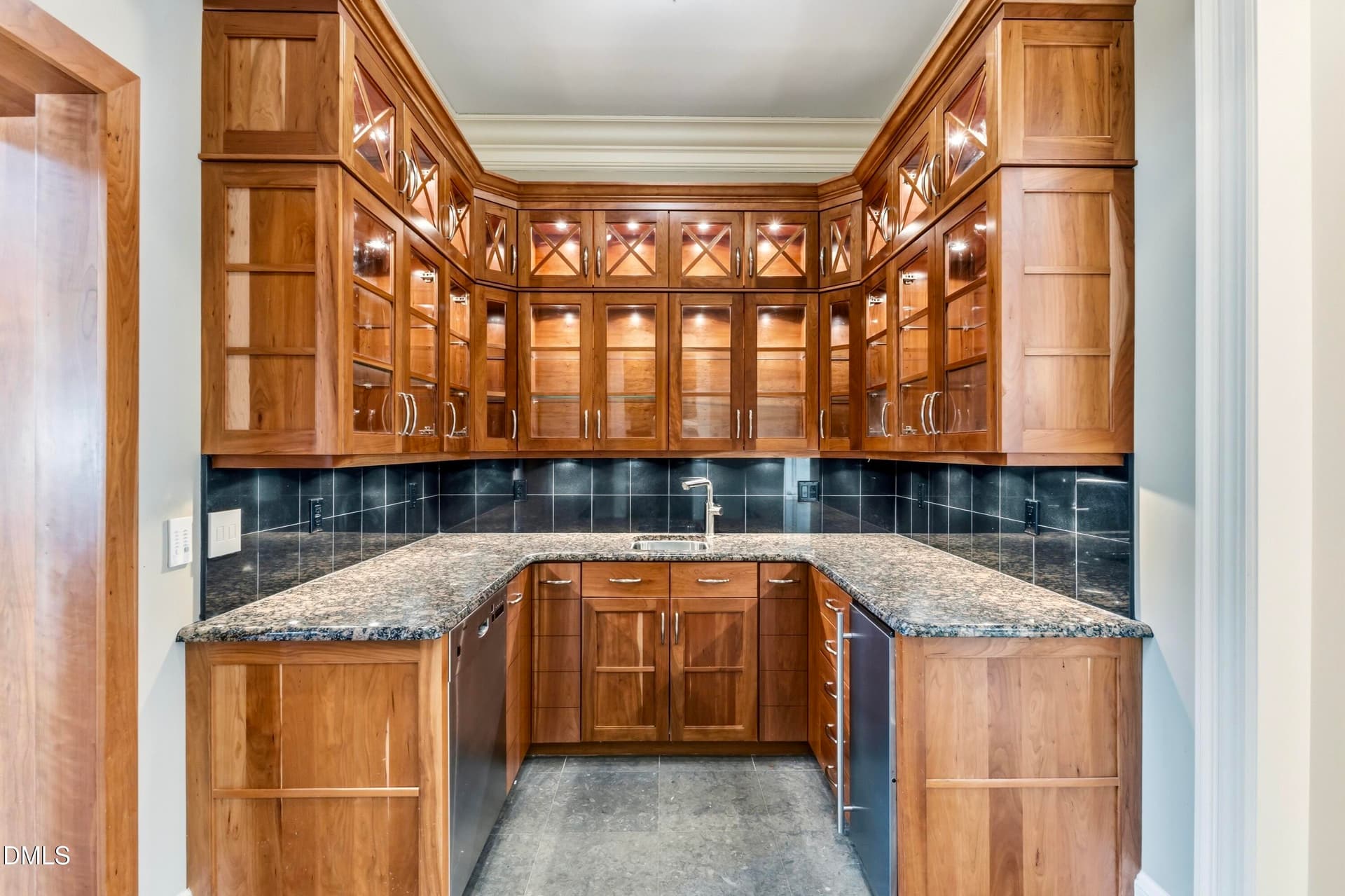 Butlers Pantry/Wet Bar - 6309 Wakefalls Drive, Wake Forest, NC 27587
