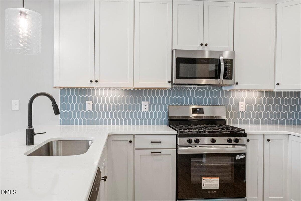 08-633 Sawcut Ln [2803483]_08 - 2288 Apex Peakway, Apex, NC 27502