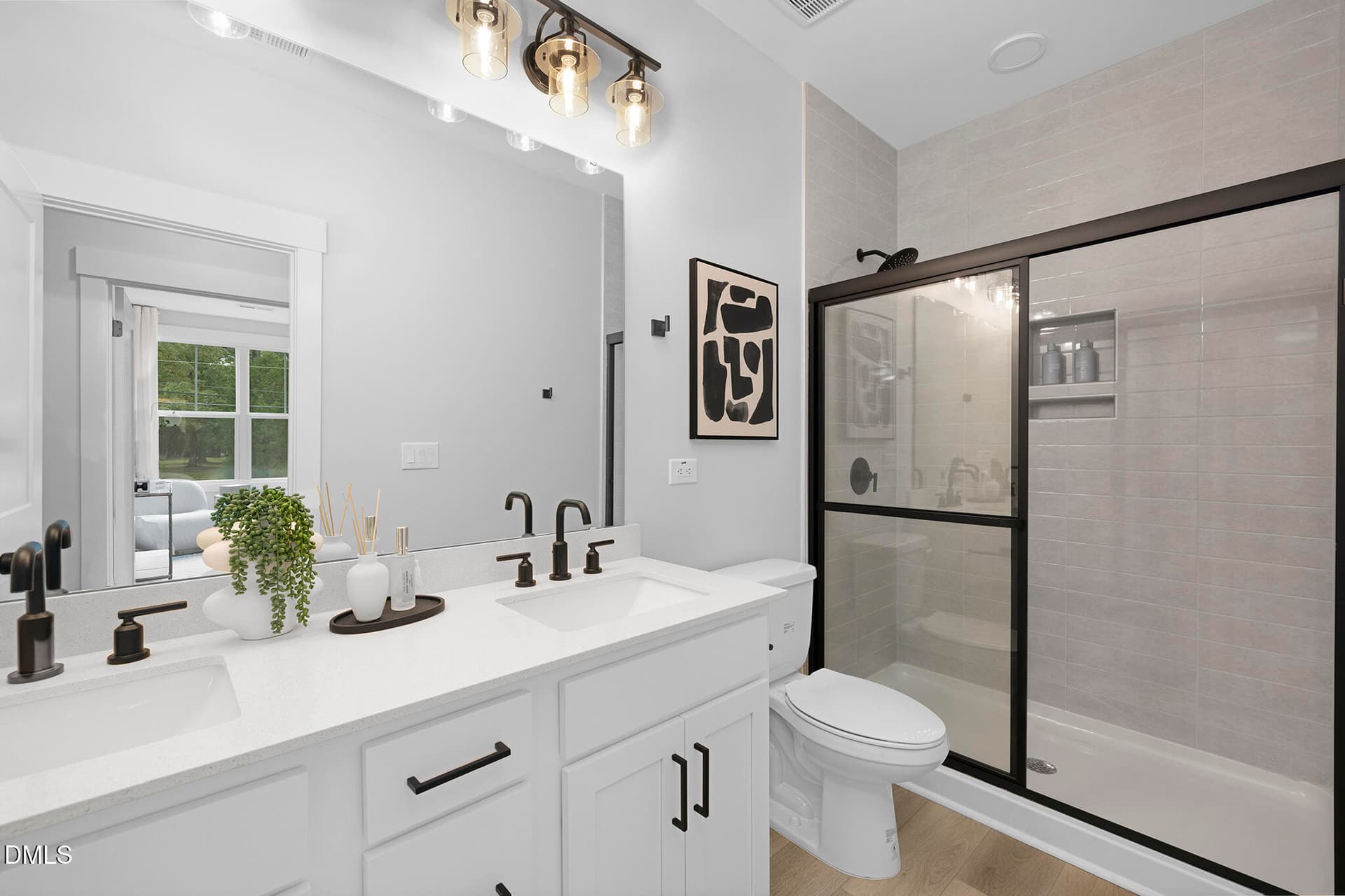 Spacious Secondary Bath - 709 Trailboard Road, Fuquay Varina, NC 27526