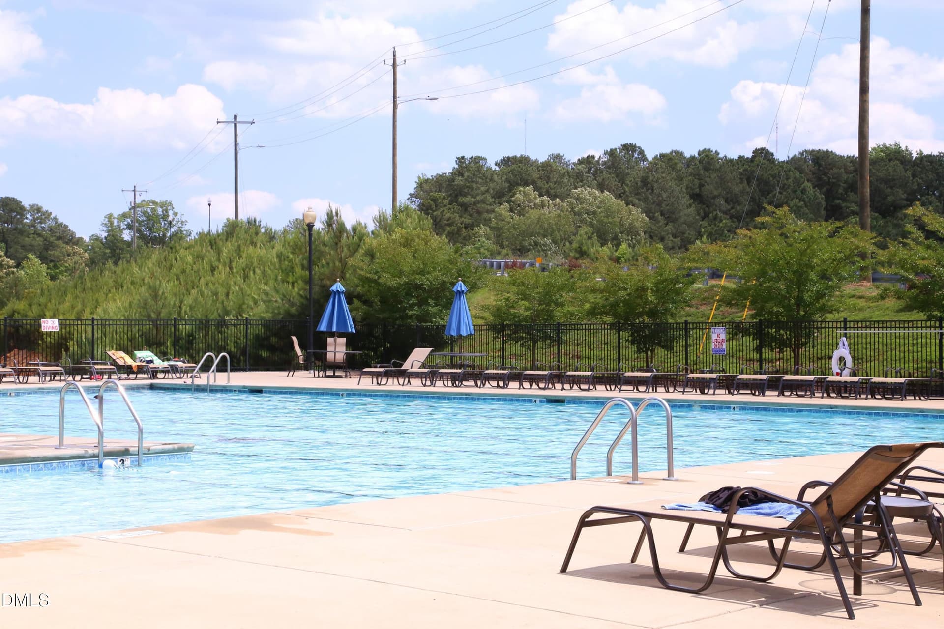 20251106015441046557000000-o - 2290 Apex Peakway, Apex, NC 27502