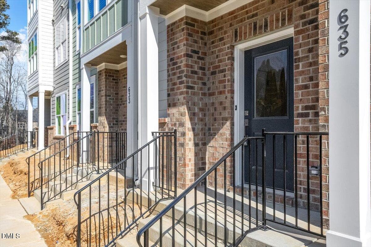 05-635 Sawcut Ln [2796766]_05 - 2290 Apex Peakway, Apex, NC 27502