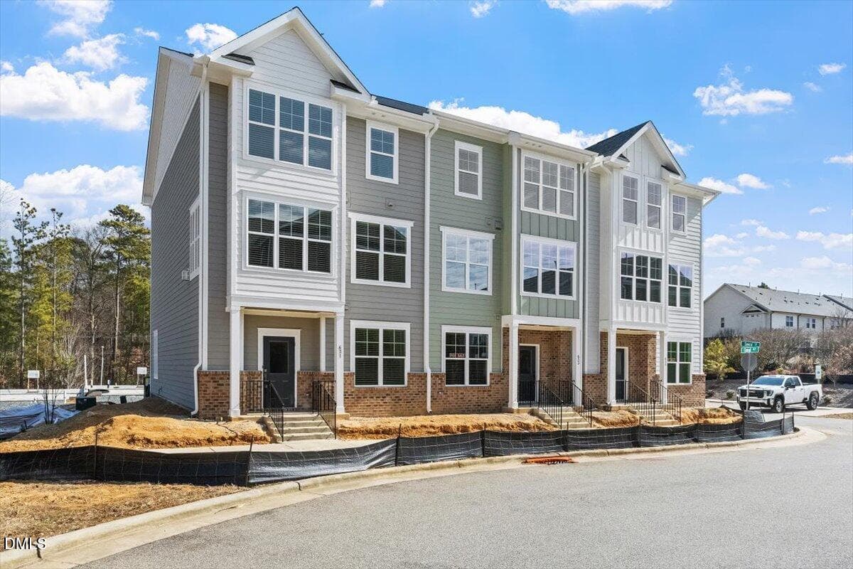 02-631 Sawcut Ln [2796750]_02 - 2296 Apex Peakway, Apex, NC 27502