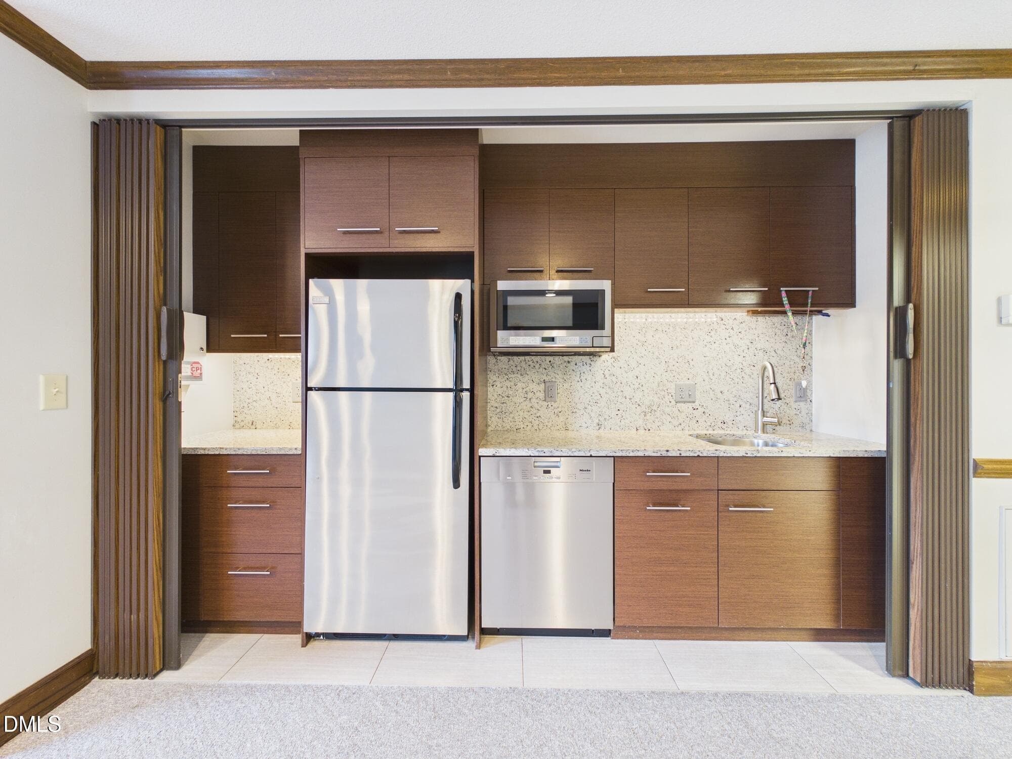 CAM01608G0-PR0127-STILL007 - 6512 Six Forks Road, Raleigh, NC 27615, Raleigh
