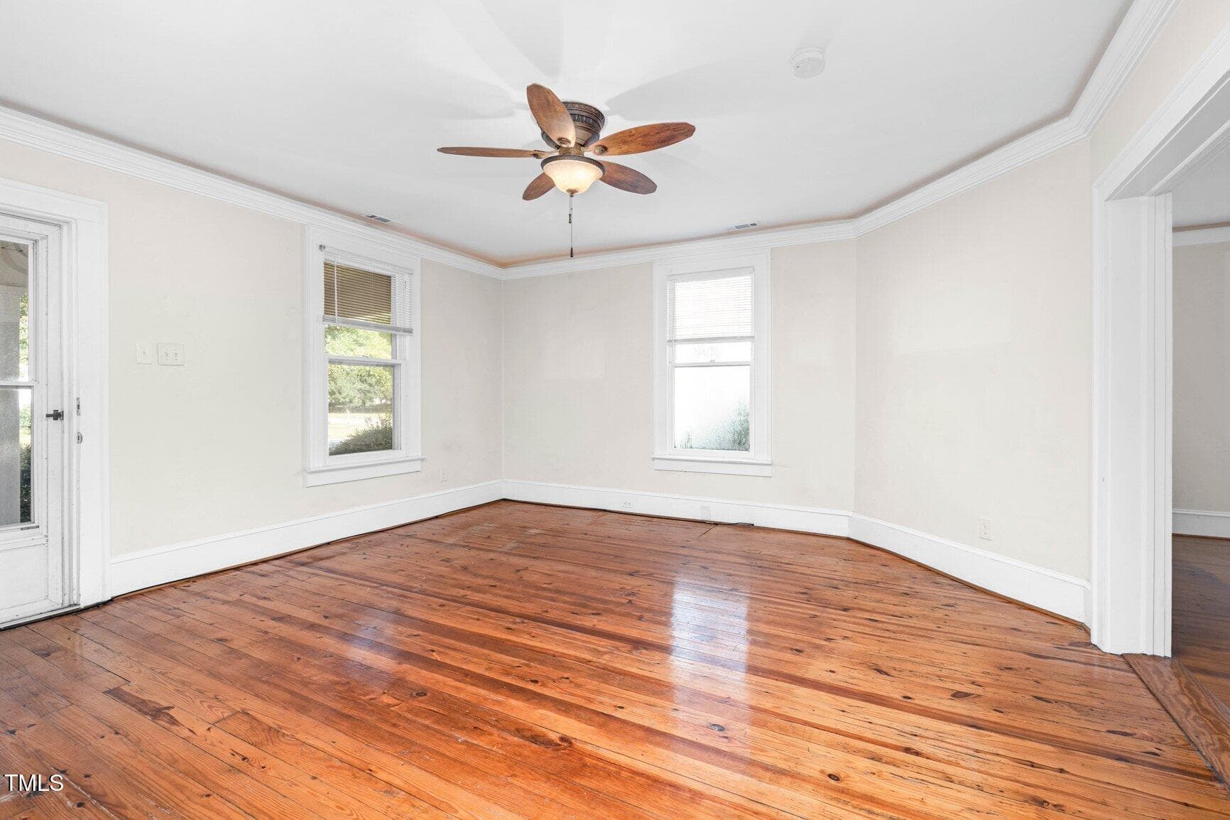 Living Room - 605 Saint David Street, Tarboro, NC 27886