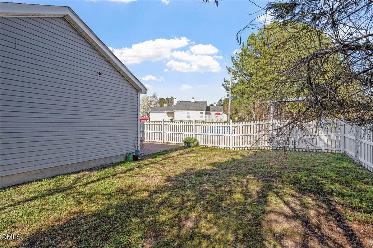 08-5212 Marthonna Way [2859595]_08 - 5212 Marthonna Way, Raleigh, NC 27616, Raleigh