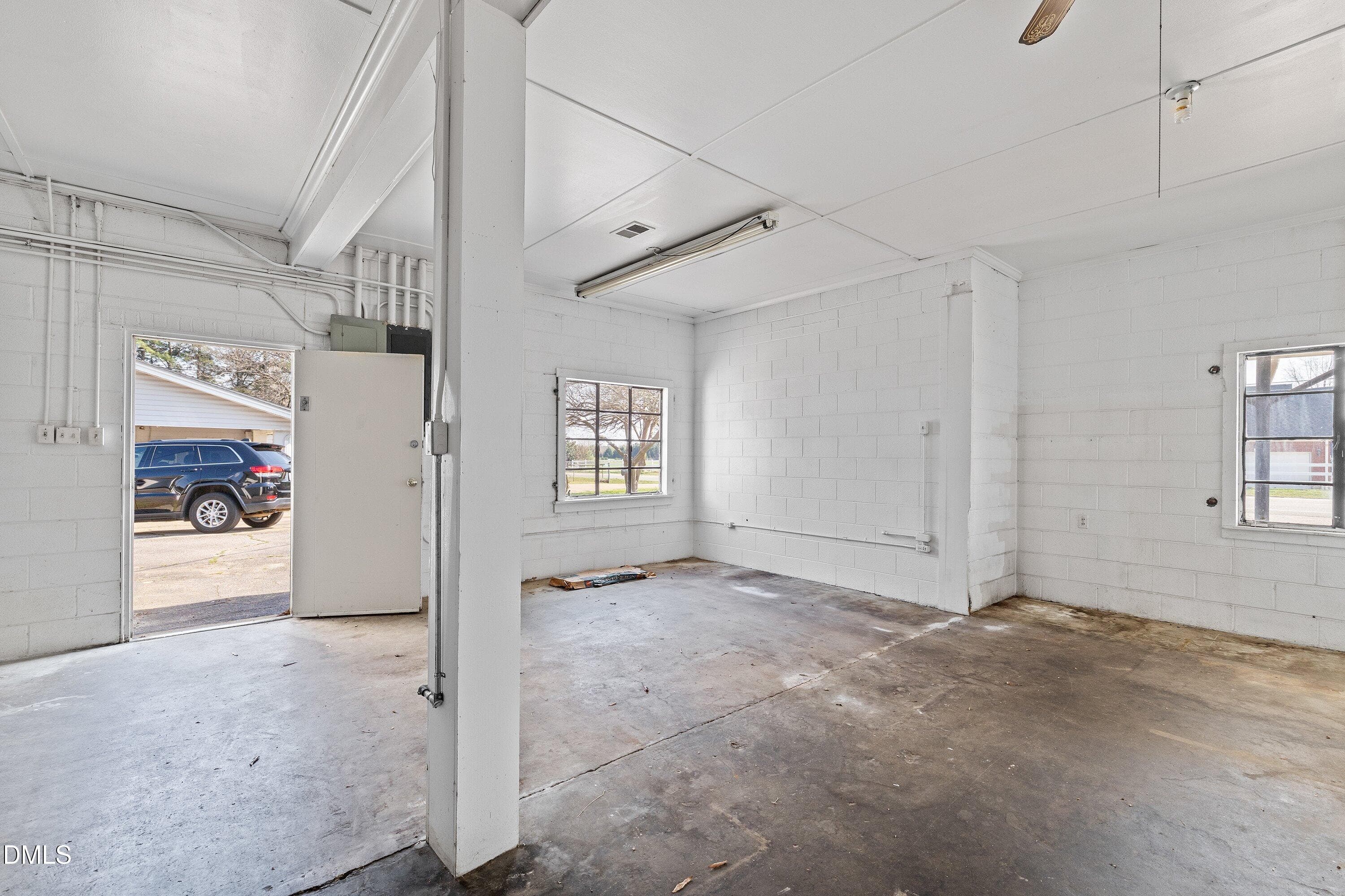 Garage - 9801 Ten-ten Road, Raleigh, NC 27603, Raleigh