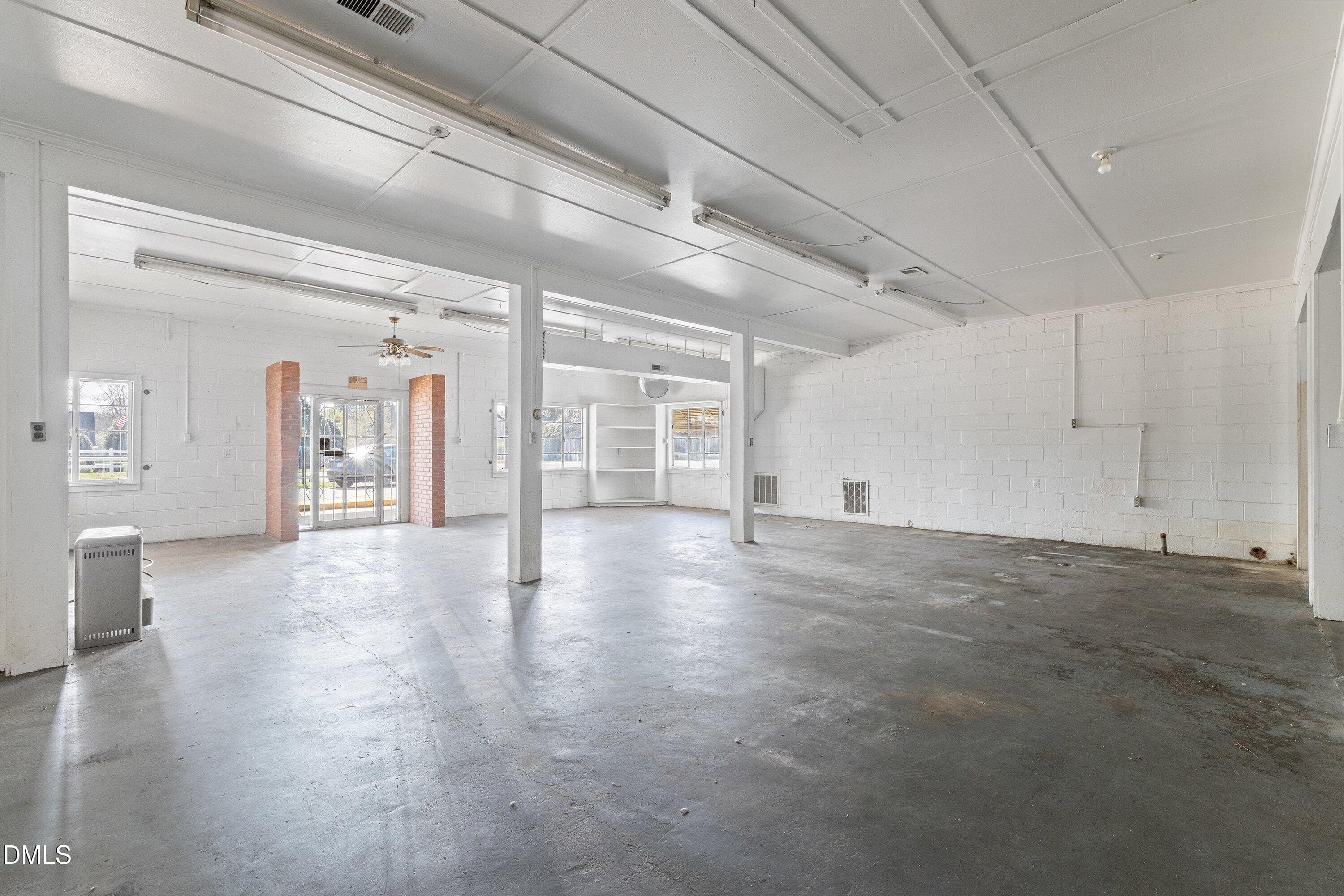 Garage - 9801 Ten-ten Road, Raleigh, NC 27603, Raleigh