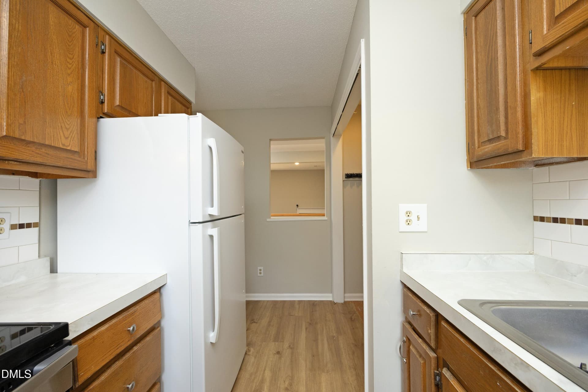 Kitchen - 806 Kendall Drive 502, Durham, NC 27703