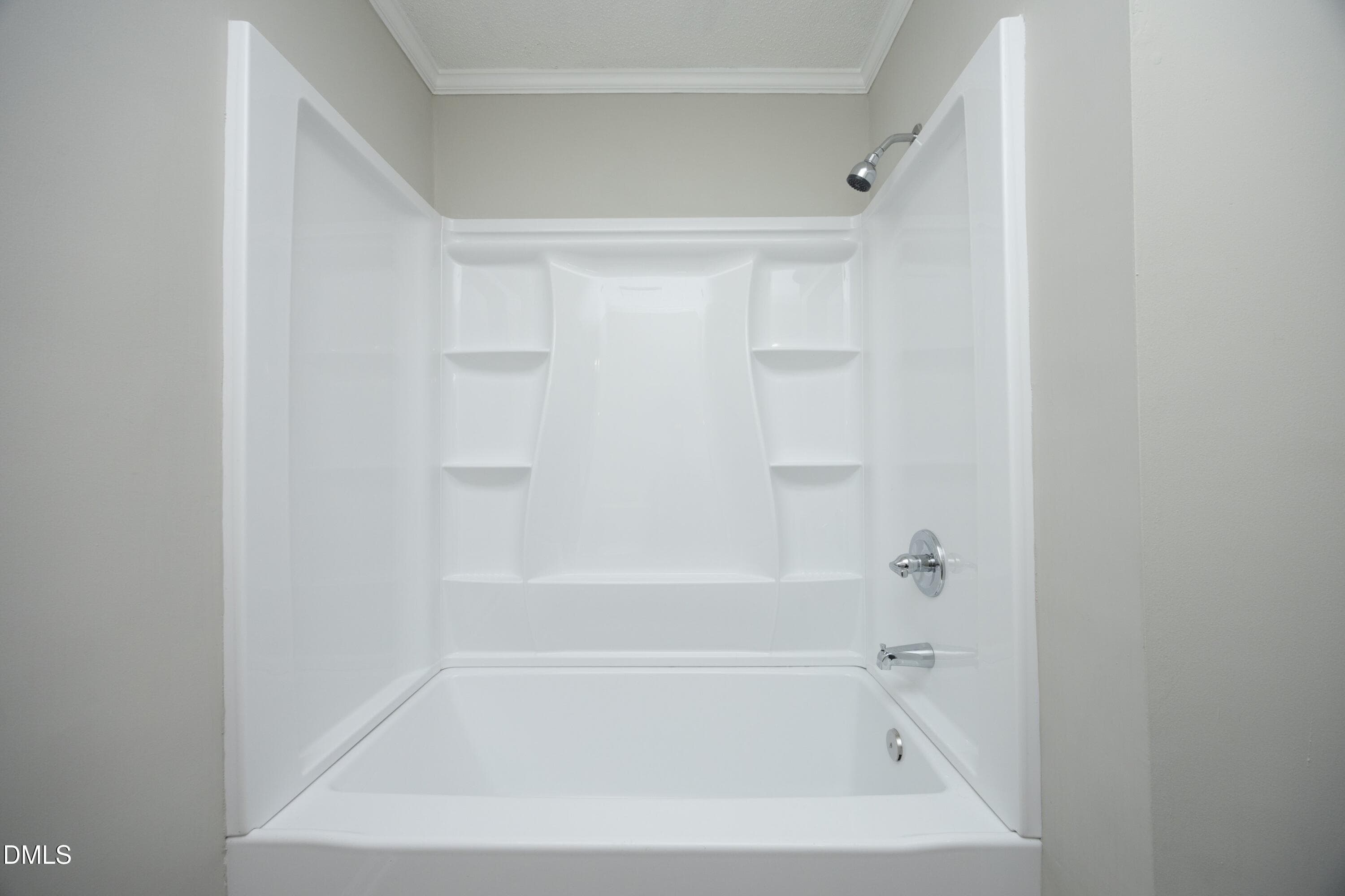 Bath - 806 Kendall Drive 502, Durham, NC 27703, Durham