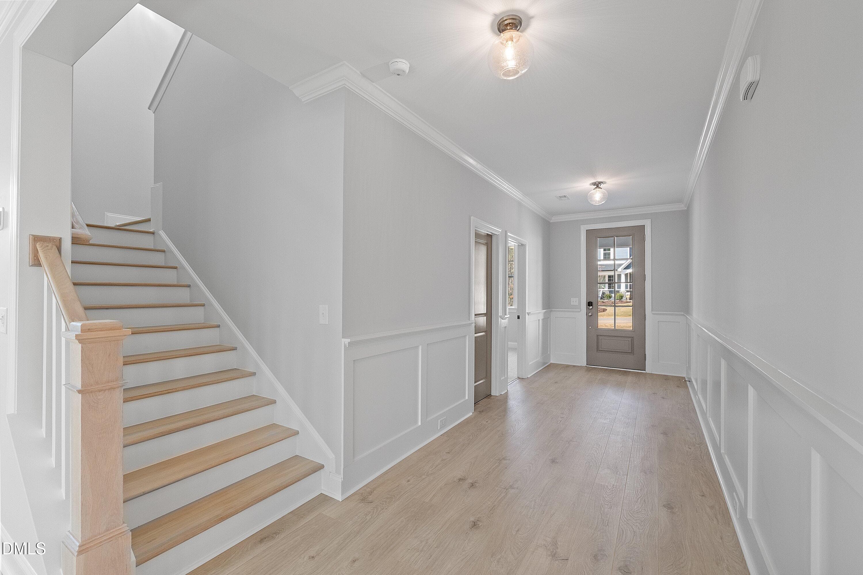Foyer - 45 W Victoria Ridge Drive 32, Selma, NC 27576