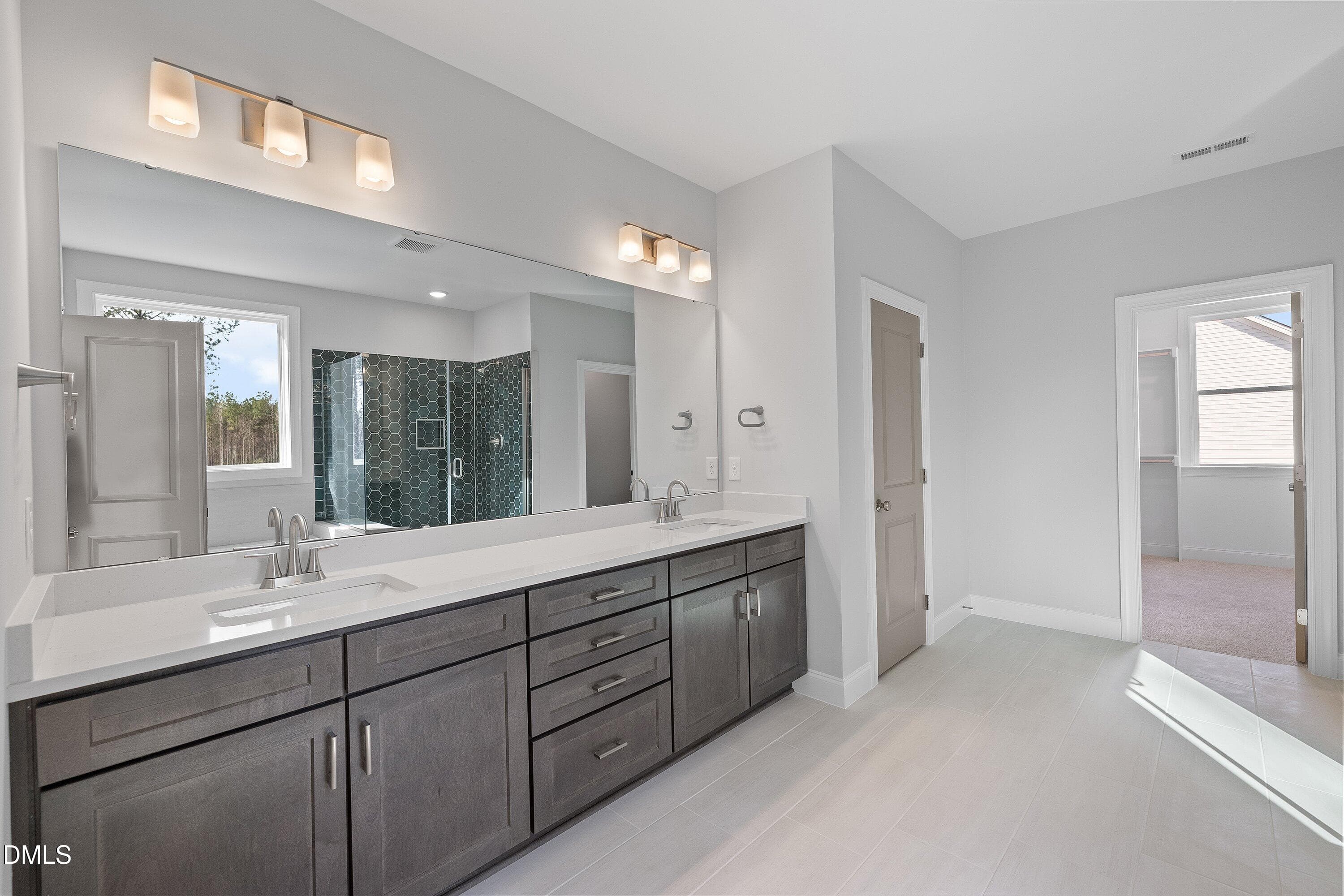 Vanity - 45 W Victoria Ridge Drive 32, Selma, NC 27576