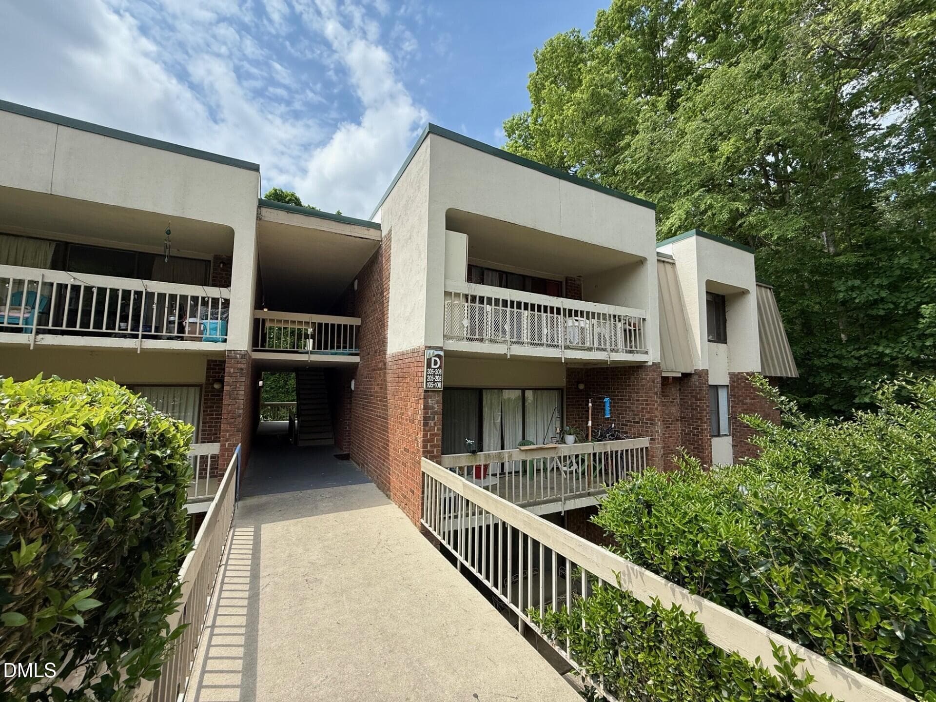 UMSTEAD2 - 500 Umstead Drive 208, Chapel Hill, NC 27516, Chapel Hill