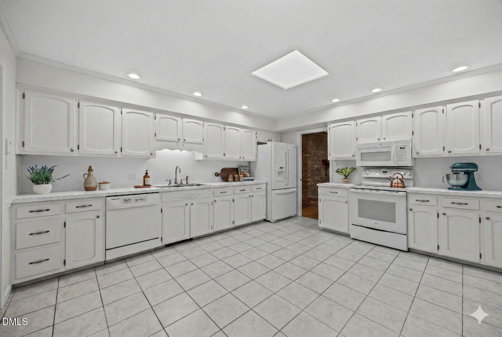 Main Kitchen - 4300 Edgehill Court, Raleigh, NC 27612, Raleigh