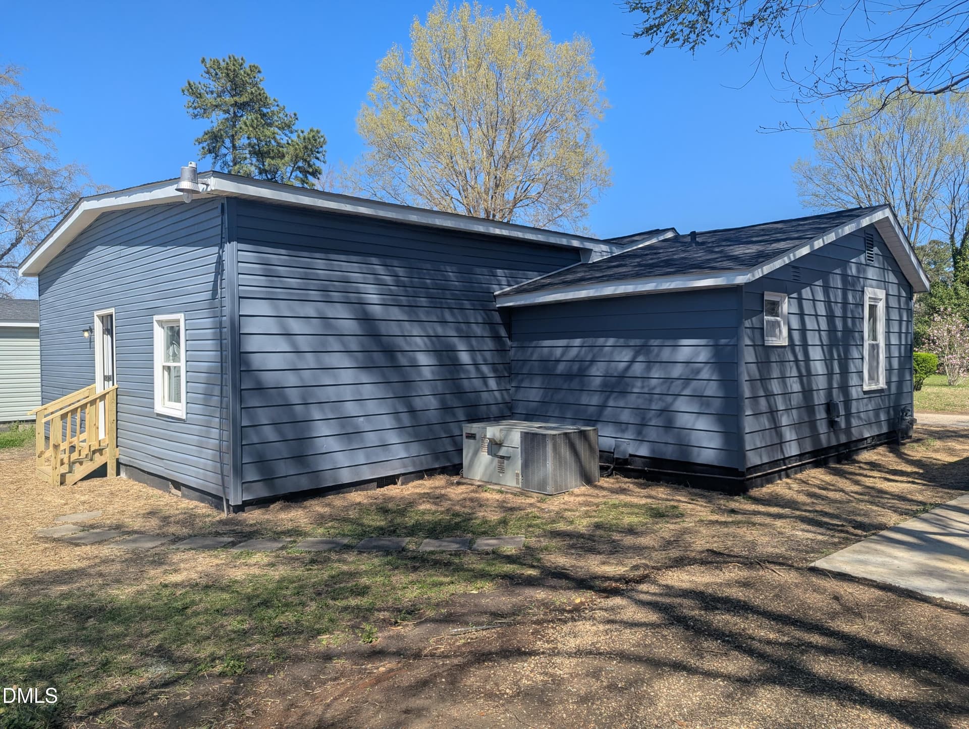 1000010778 - 502 E Surles Street, Dunn, NC 28334