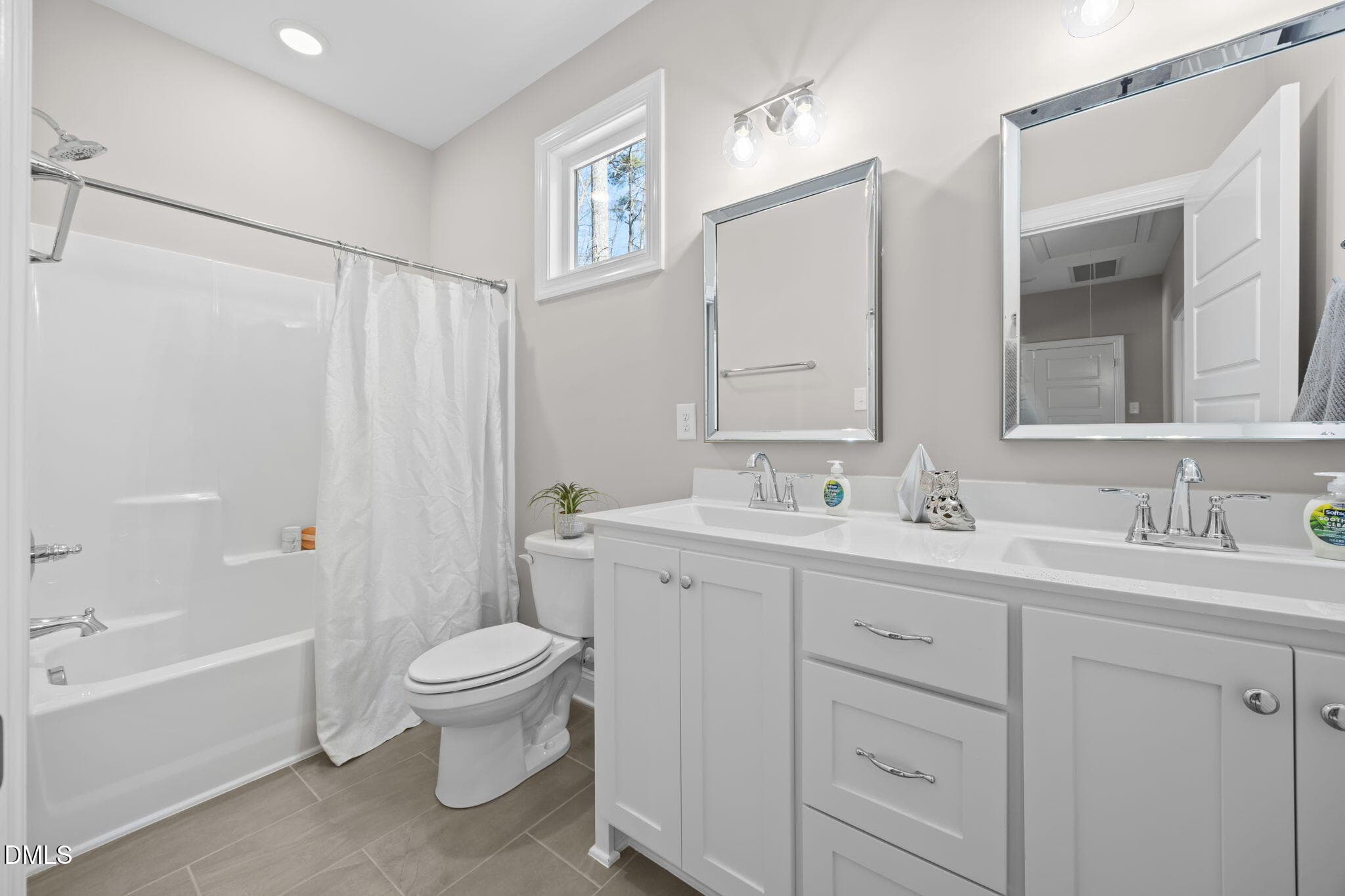 55-web-or-mls-IMG_7759 - 206 Cardinal Court, Oxford, NC 27565