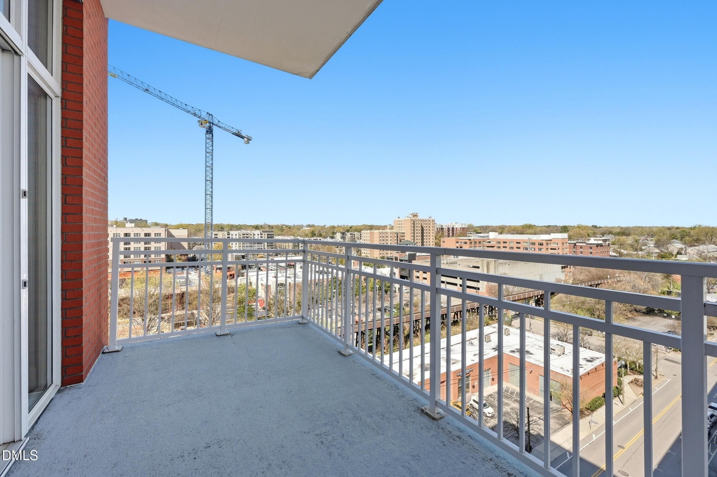 Private balcony - 400 W North Street 810, Raleigh, NC 27603, Raleigh