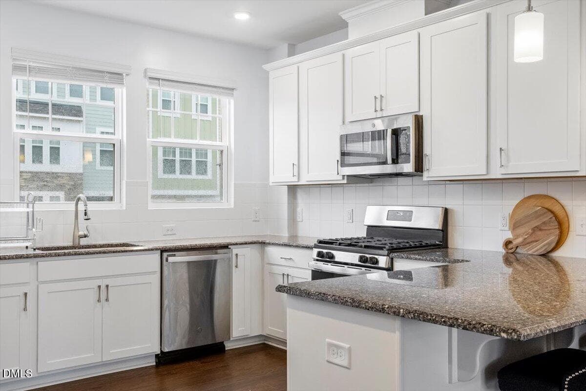 12-829 Winter Meadow Dr [2875767]_12 - 829 Winter Meadow Drive, Wake Forest, NC 27587, Wake Forest