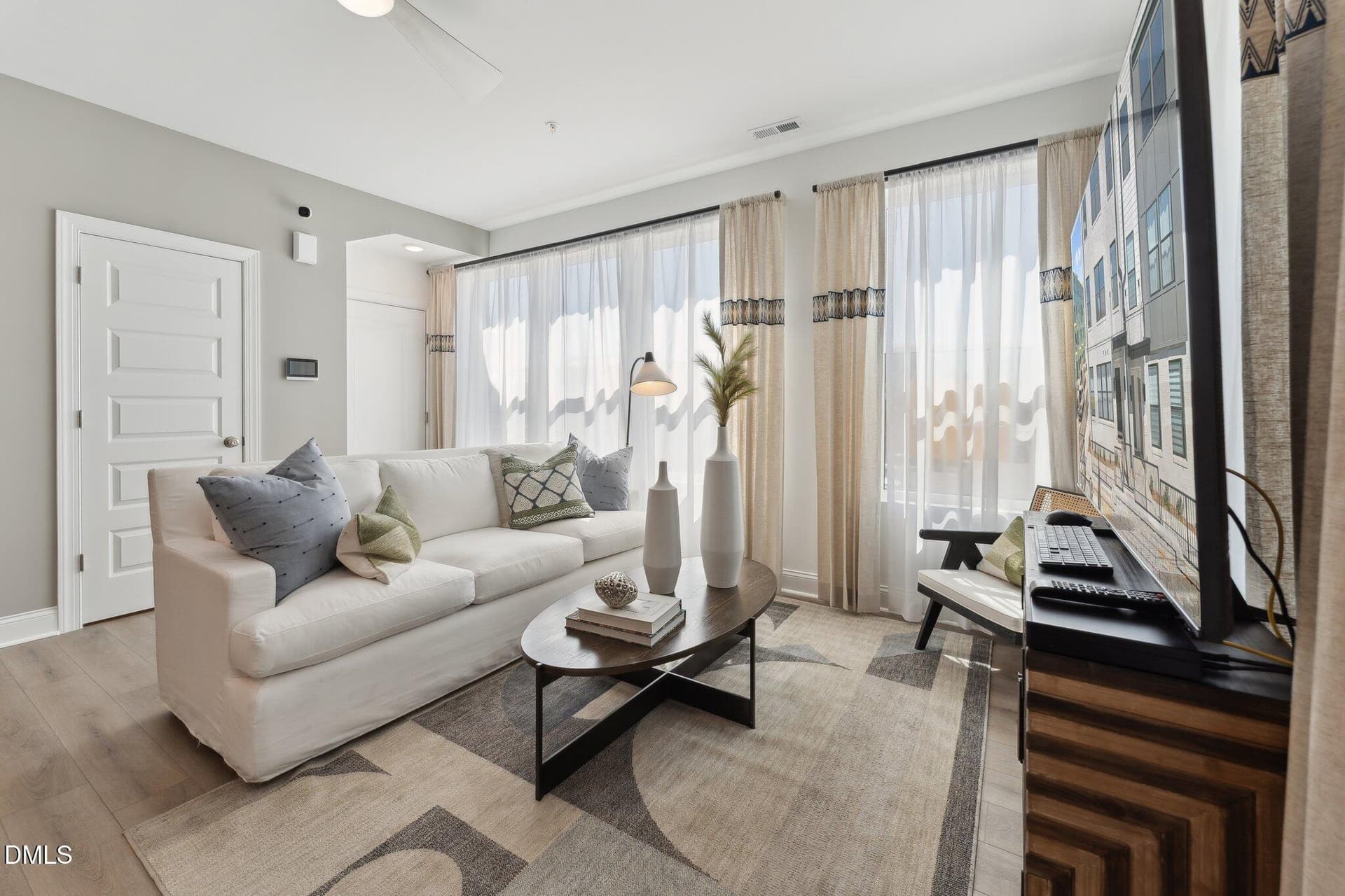 Living - 148 N White Street #100, Wake Forest, NC 27587