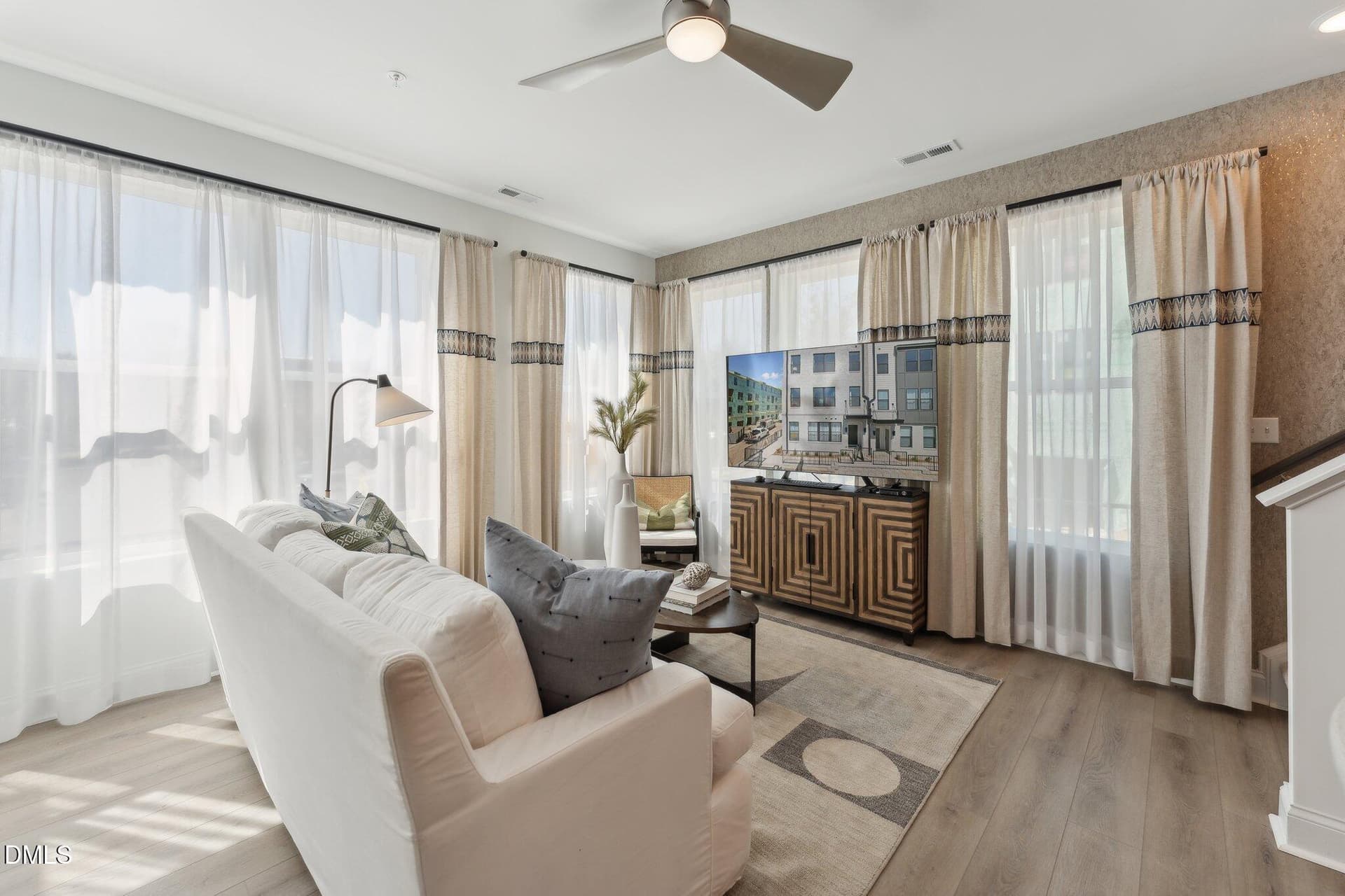 Living - 148 N White Street #100, Wake Forest, NC 27587
