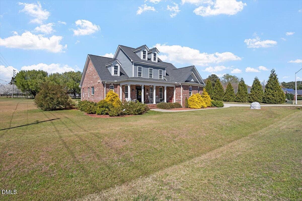 04-1001 Bellewood Farms Rd [2886537]_04 - 1001 Bellewood Farms Road, Raleigh, NC 27603, Raleigh
