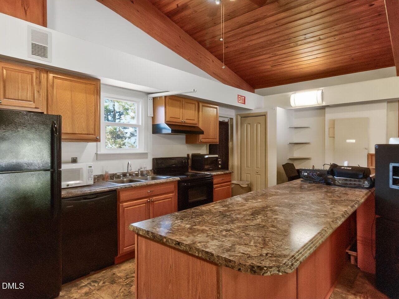 039-1280x960-guest-building-kitchen - 9759b Cleveland Road, Clayton, NC 27520